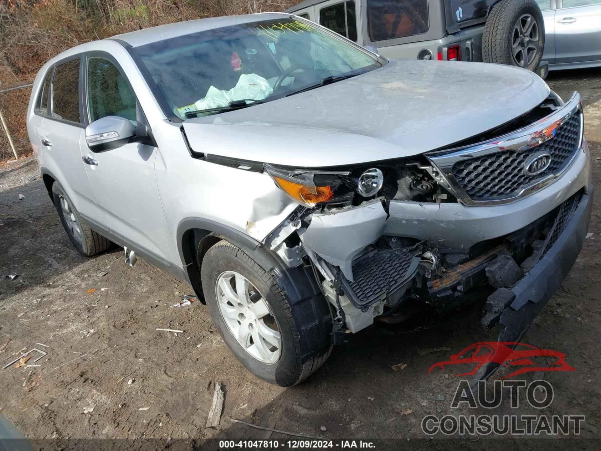 KIA SORENTO 2011 - 5XYKT3A14BG138341