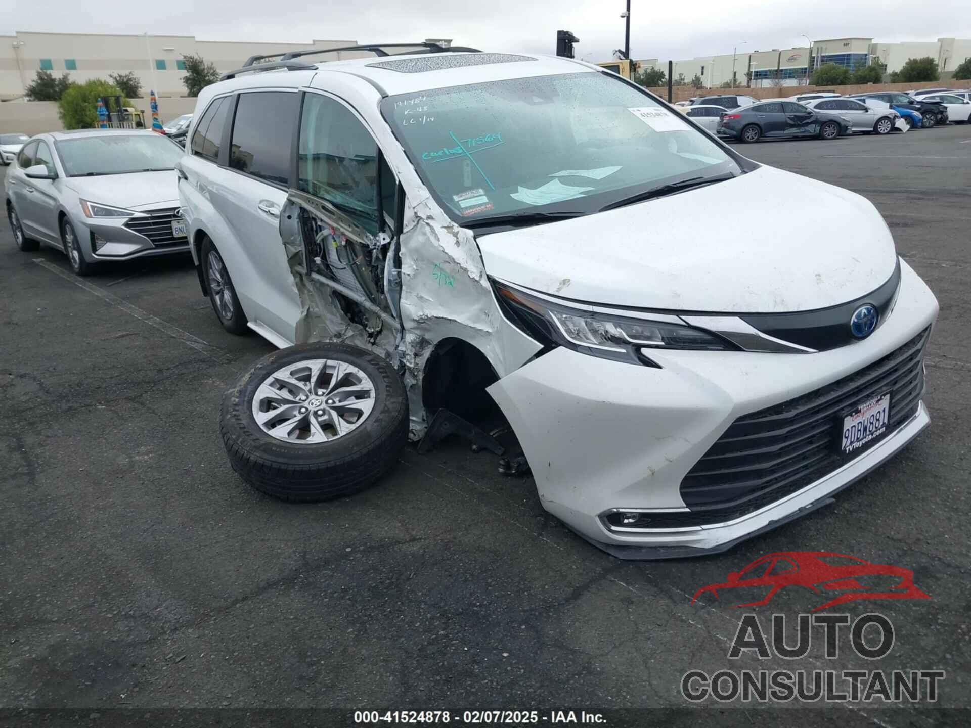 TOYOTA SIENNA 2022 - 5TDJRKECXNS135662