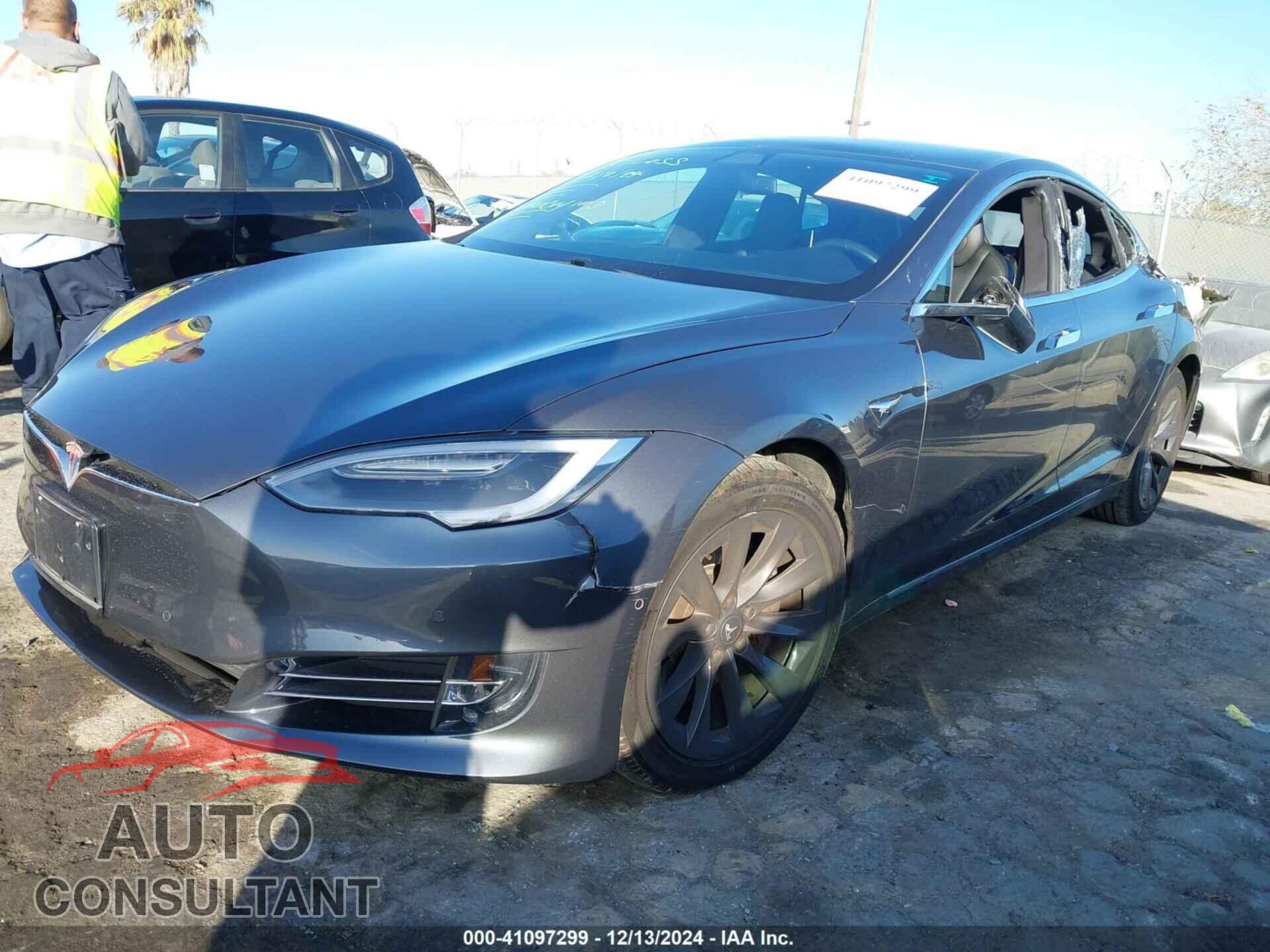 TESLA MODEL S 2018 - 5YJSA1E24JF291613
