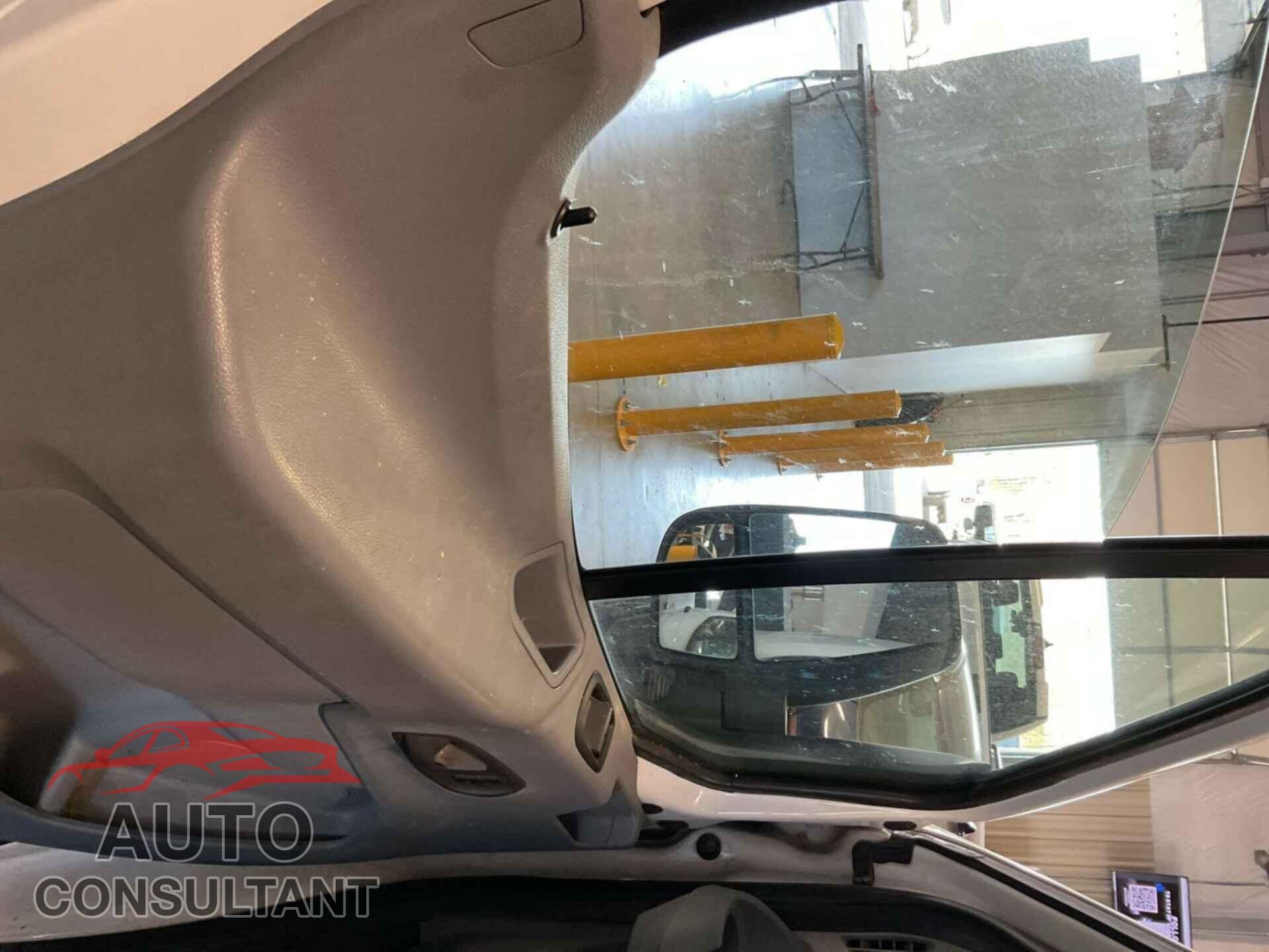 FORD TRANSIT 2015 - 1FTNE1ZM8FKB04302