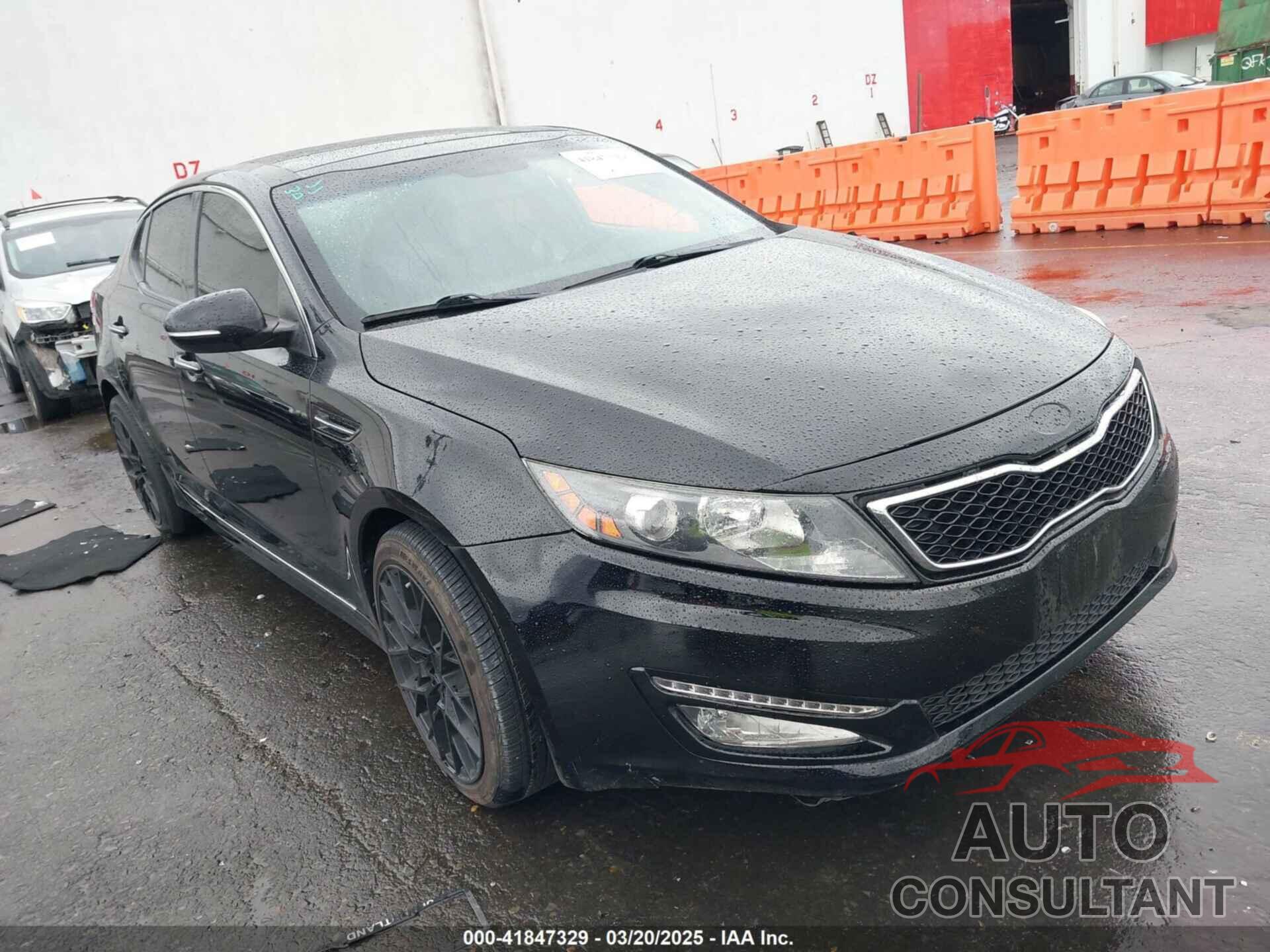 KIA OPTIMA 2013 - 5XXGR4A64DG128194