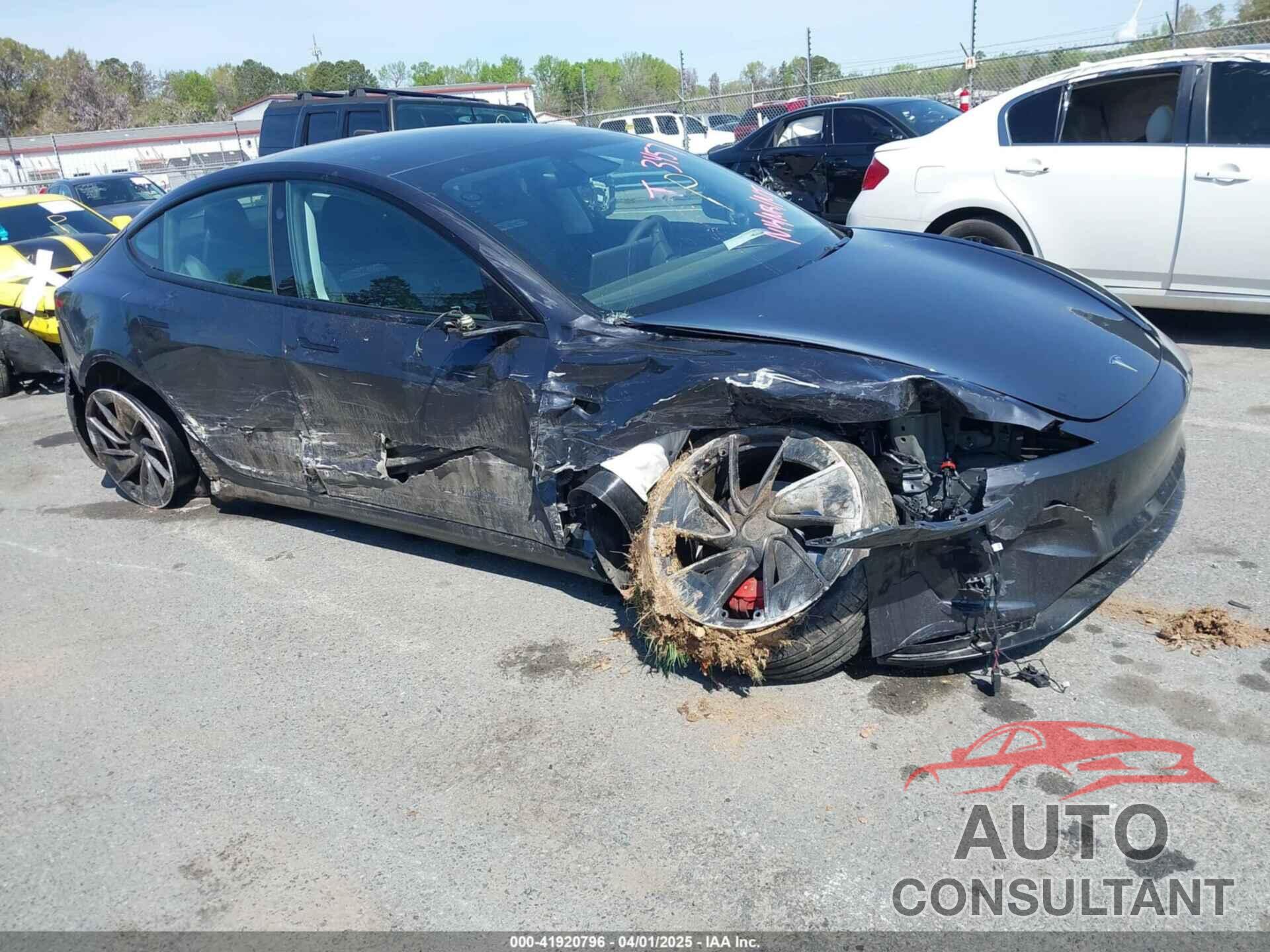 TESLA MODEL 3 2024 - 5YJ3E1ET9RF843457