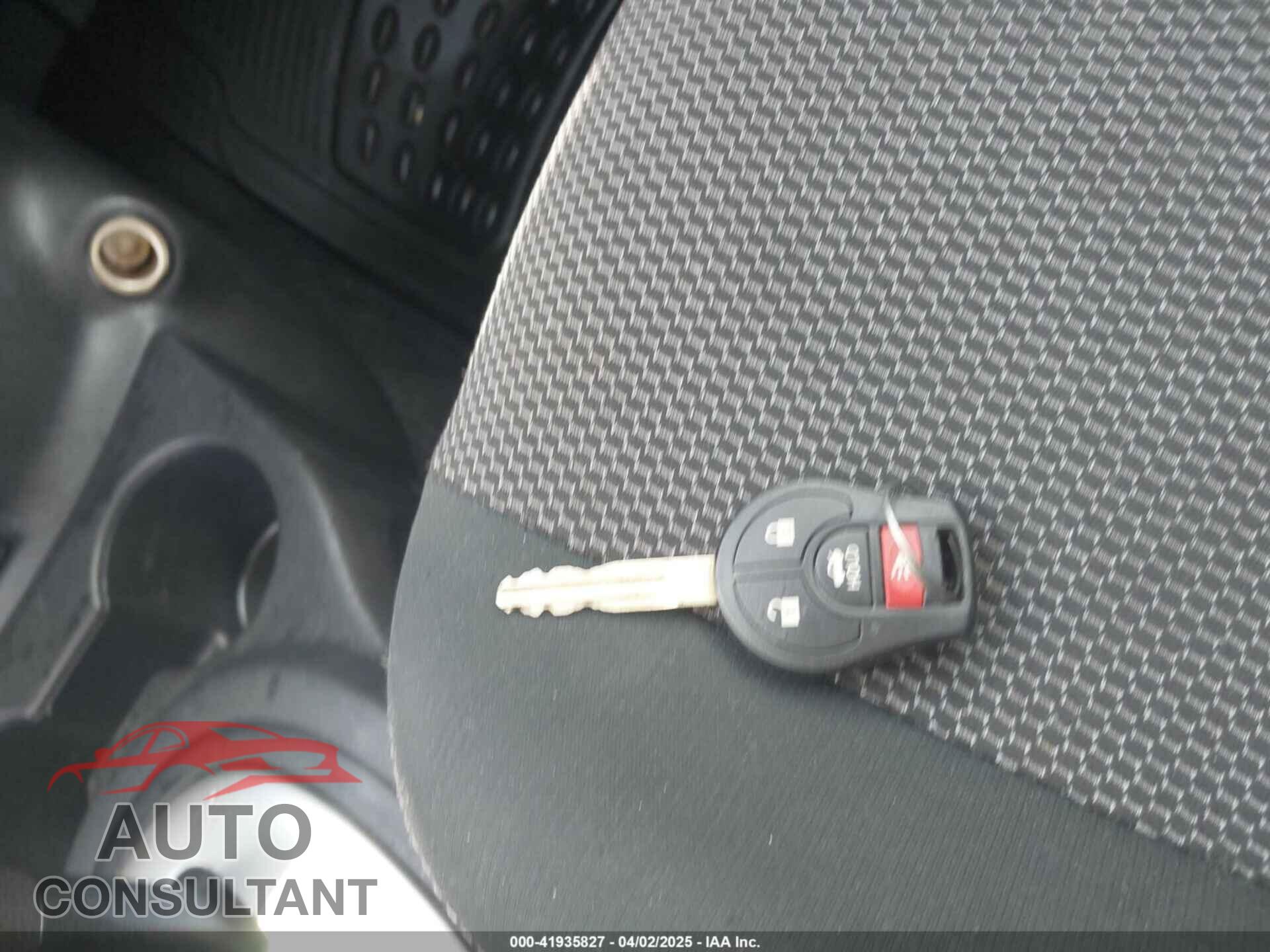 NISSAN VERSA 2019 - 3N1CN7AP3KL856176