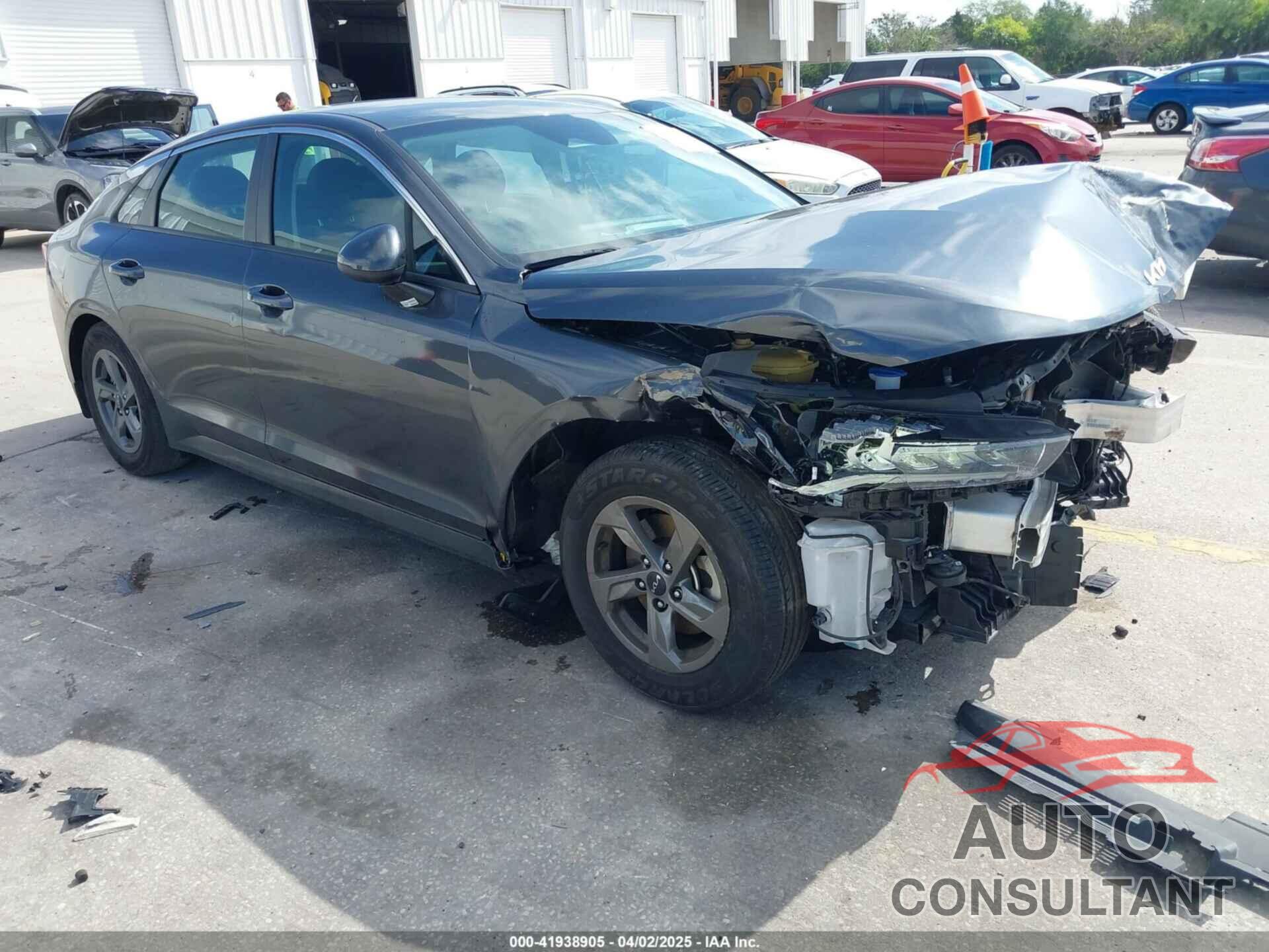 KIA K5 2023 - 5XXG14J28PG184406