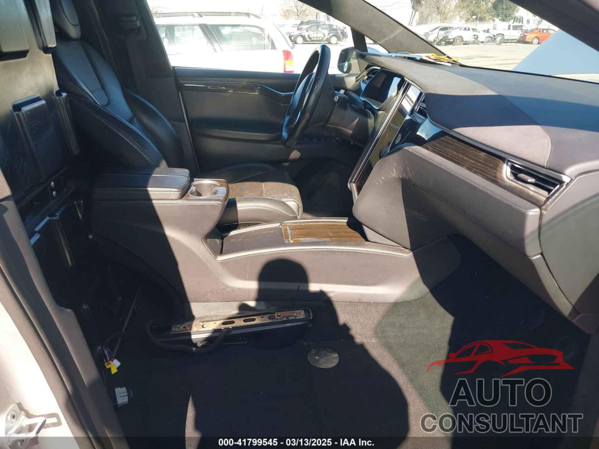 TESLA MODEL X 2016 - 5YJXCBE41GF001294