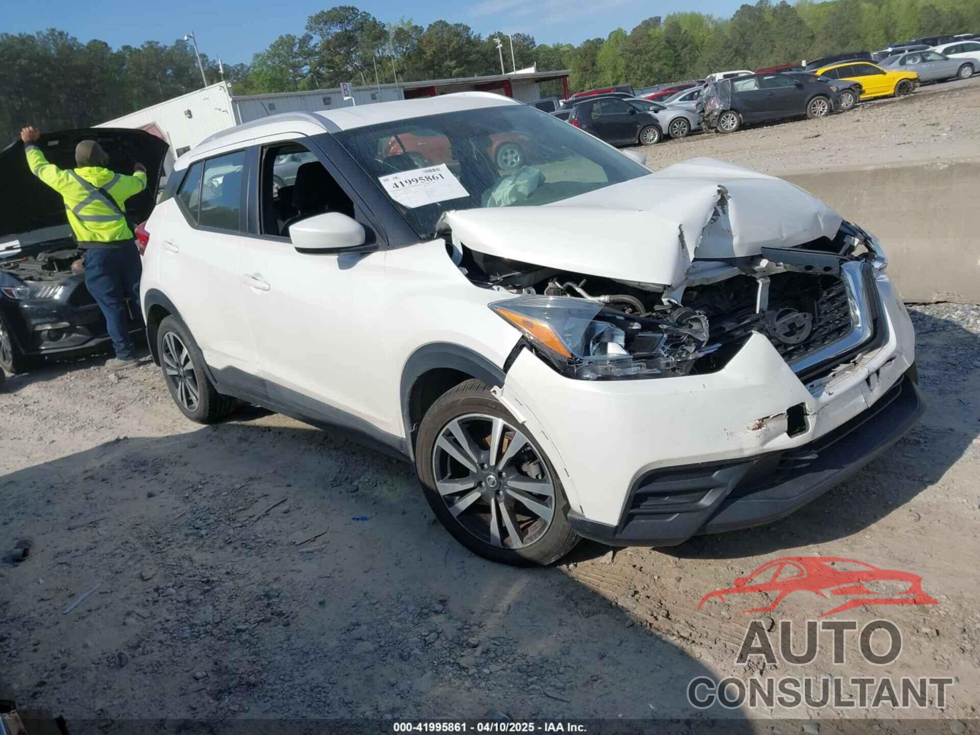 NISSAN KICKS 2018 - 3N1CP5CU2JL543393