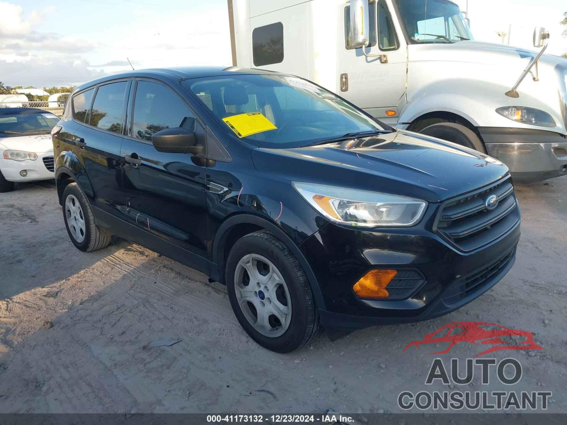 FORD ESCAPE 2017 - 1FMCU0F72HUE02012