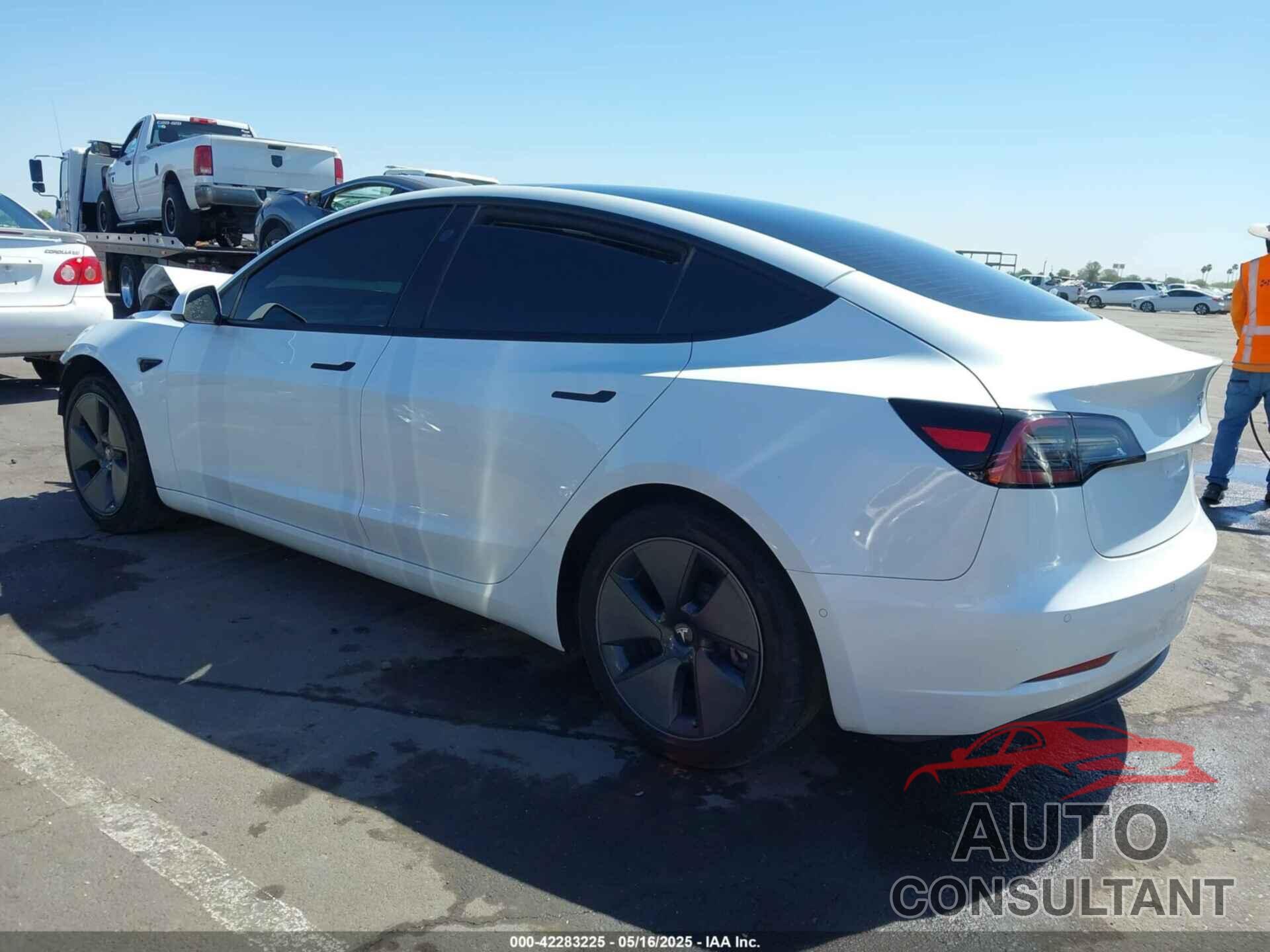 TESLA MODEL 3 2022 - 5YJ3E1EB8NF228951