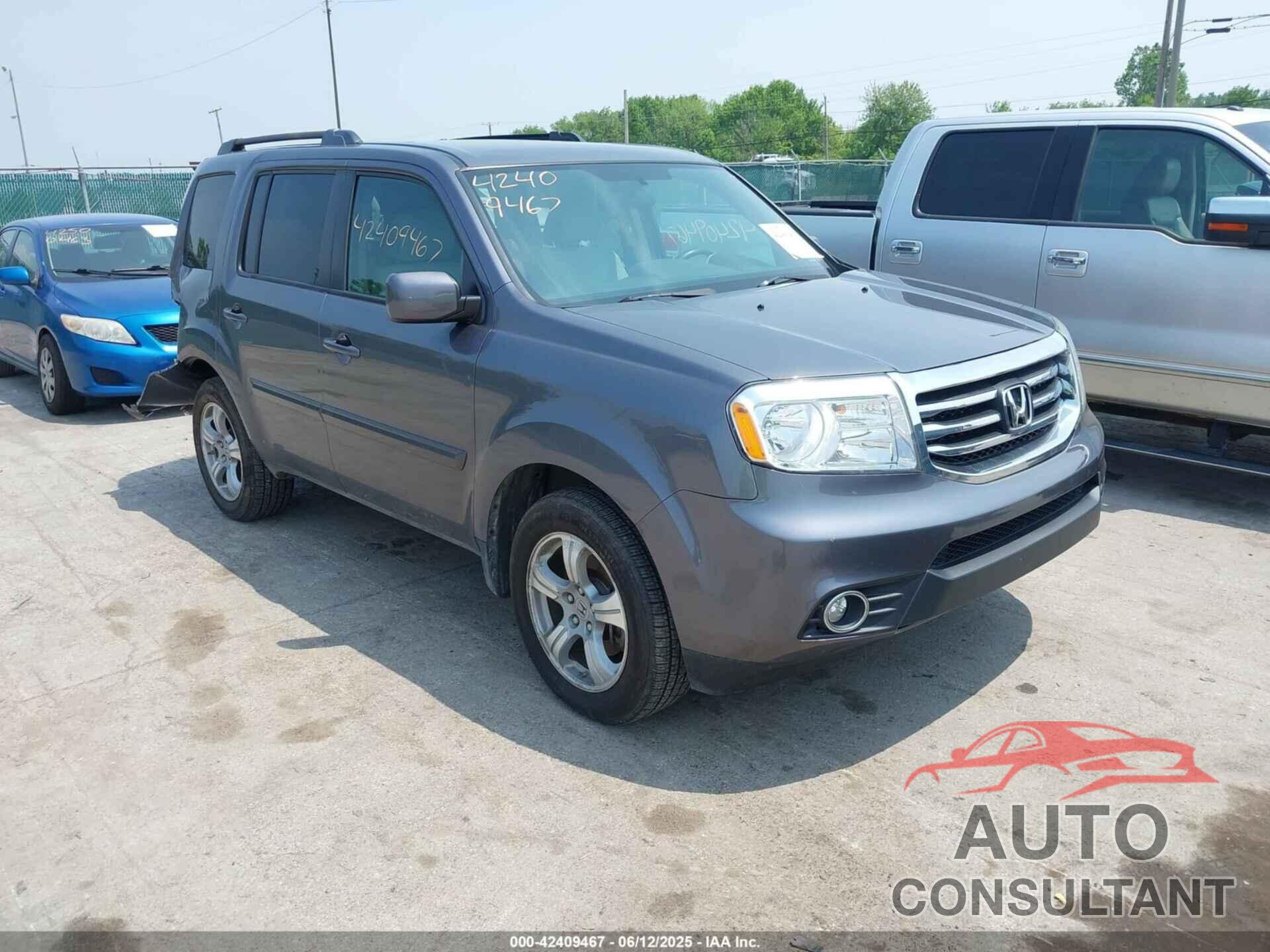 HONDA PILOT 2015 - 5FNYF4H48FB002654