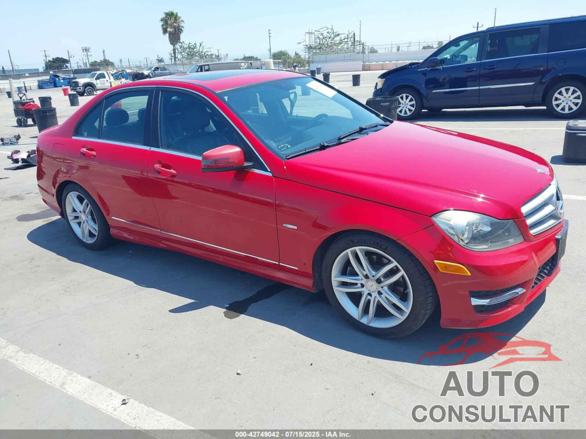 MERCEDES-BENZ C 250 2012 - WDDGF4HB1CR222336