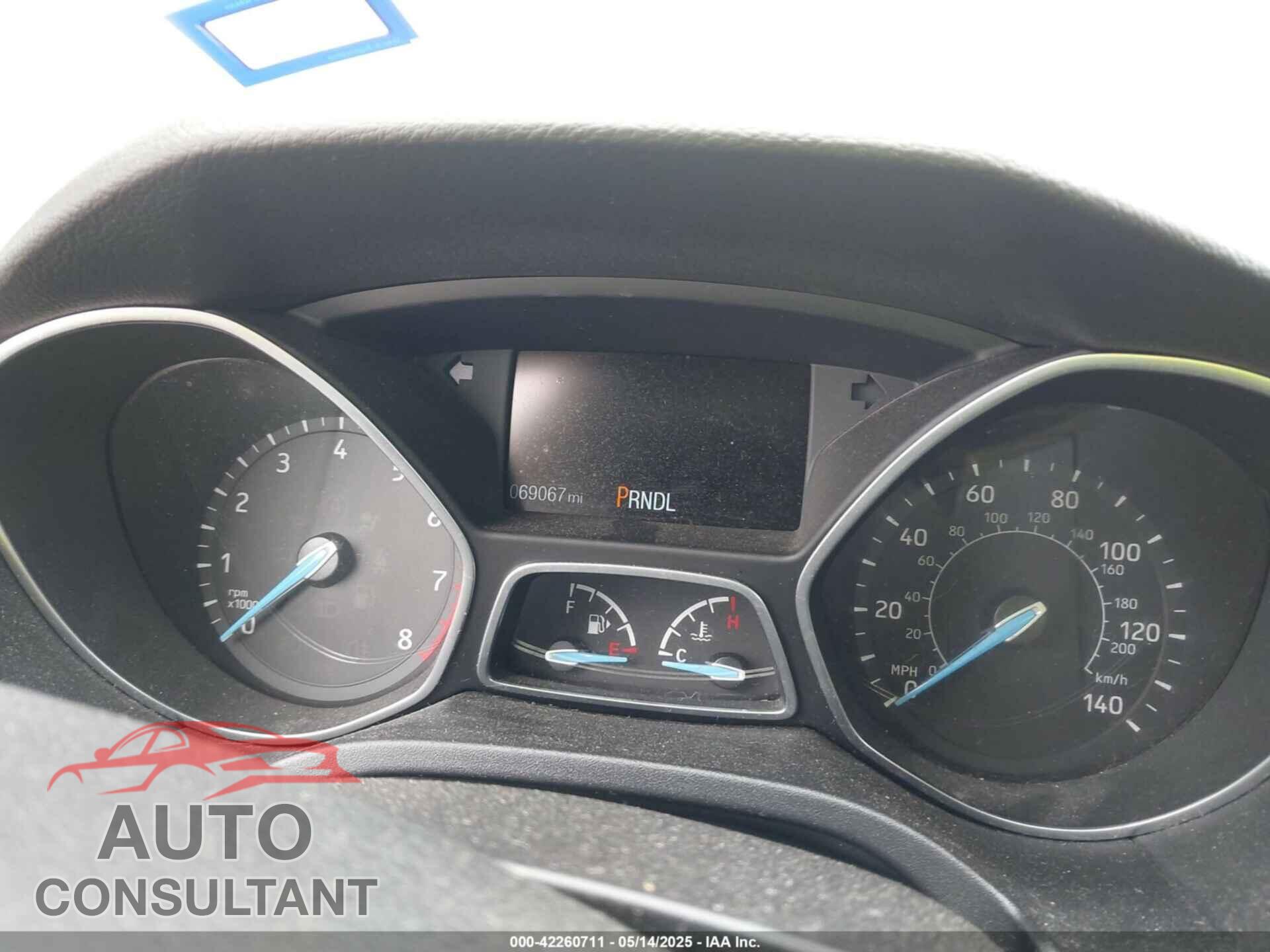 FORD FOCUS 2017 - 1FADP3E28HL210368