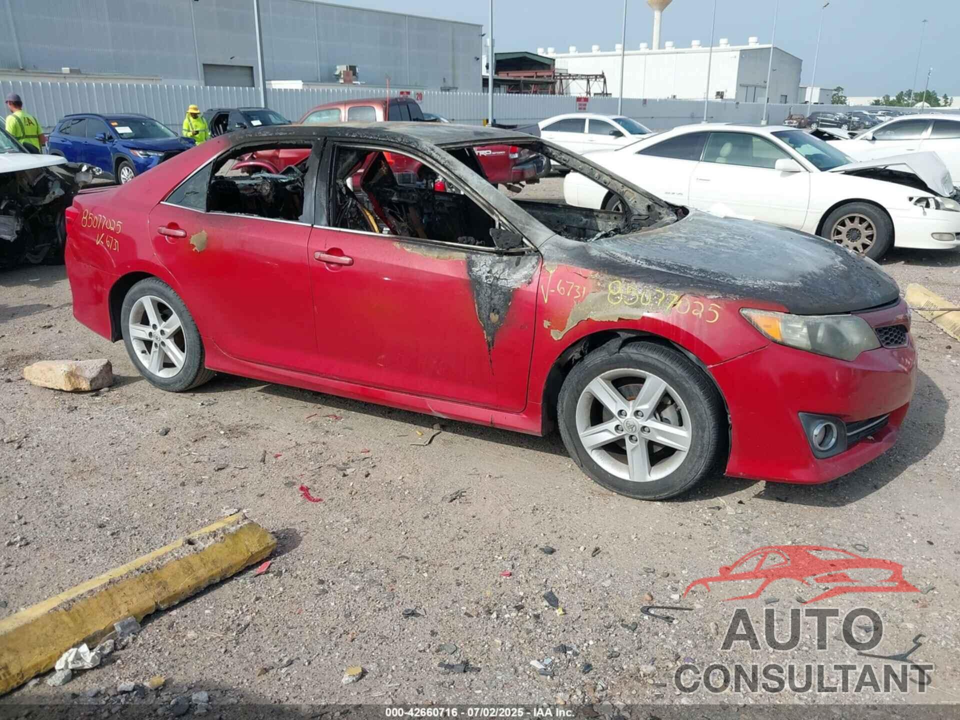 TOYOTA CAMRY 2013 - 4T1BF1FK1DU646731