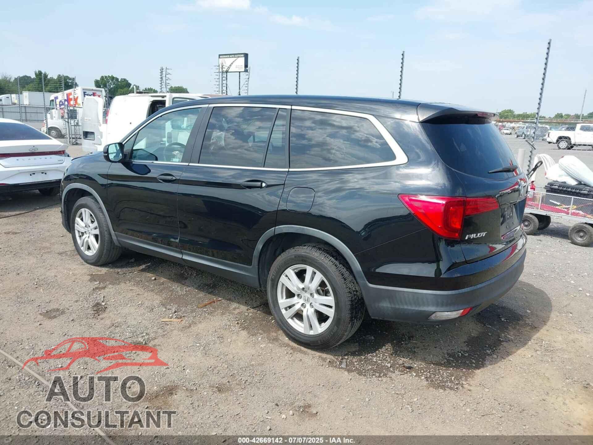 HONDA PILOT 2018 - 5FNYF6H18JB072567