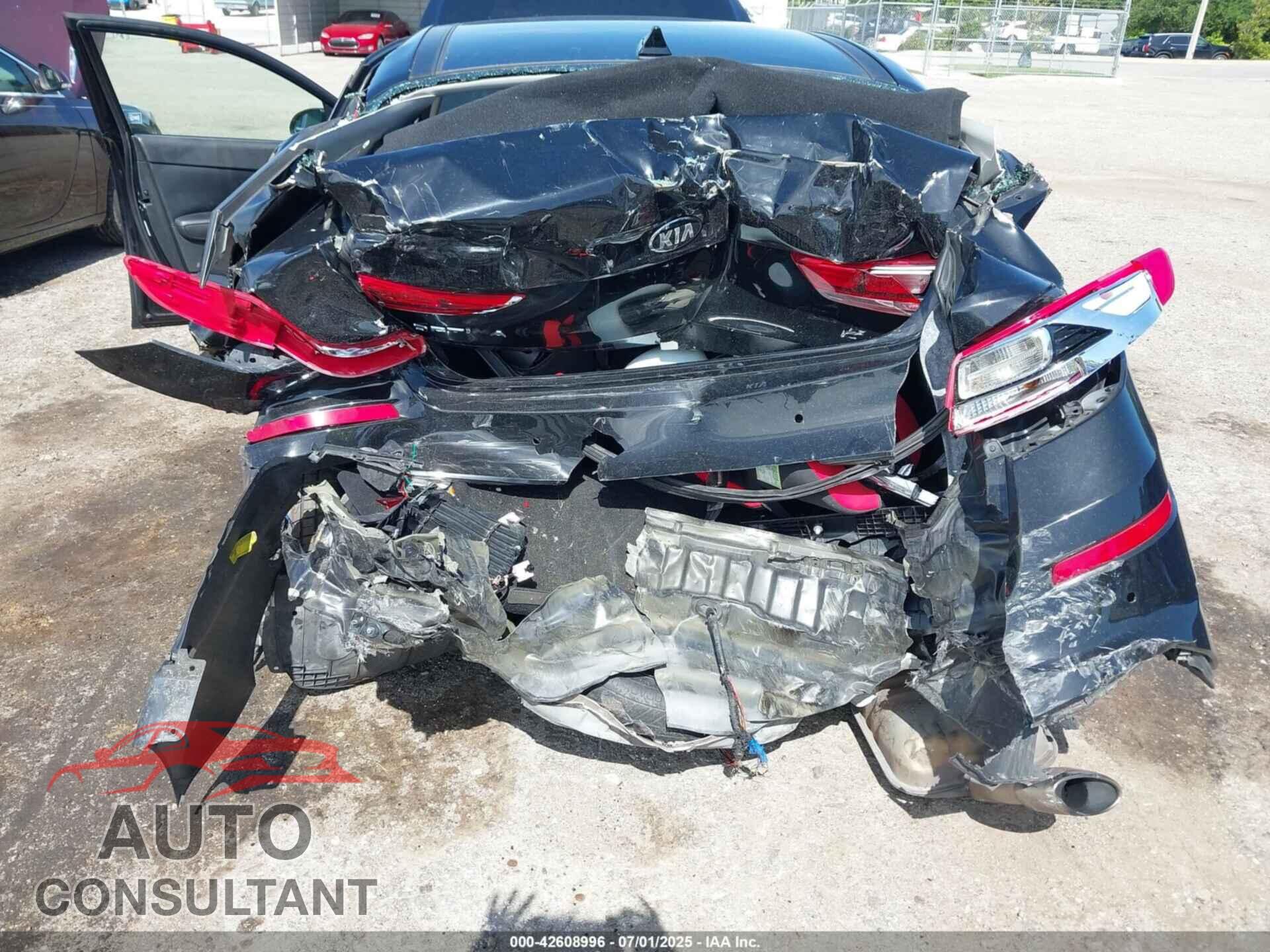 KIA OPTIMA 2011 - KNAGM4A73B5177943