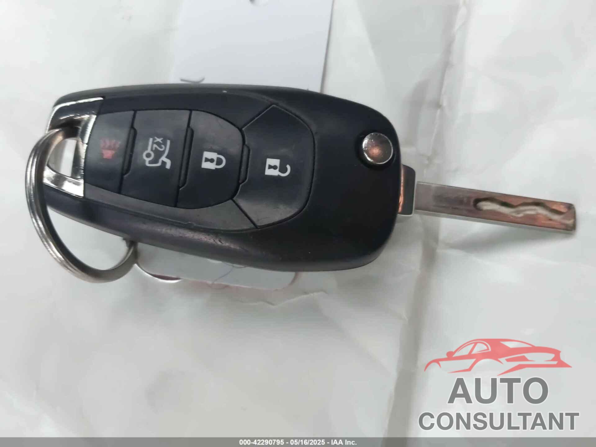CHEVROLET CRUZE 2017 - 1G1BE5SM7H7229567
