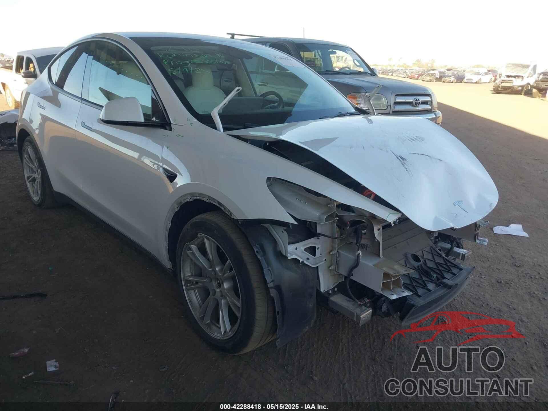 TESLA MODEL Y 2023 - 7SAYGAEE5PF642138
