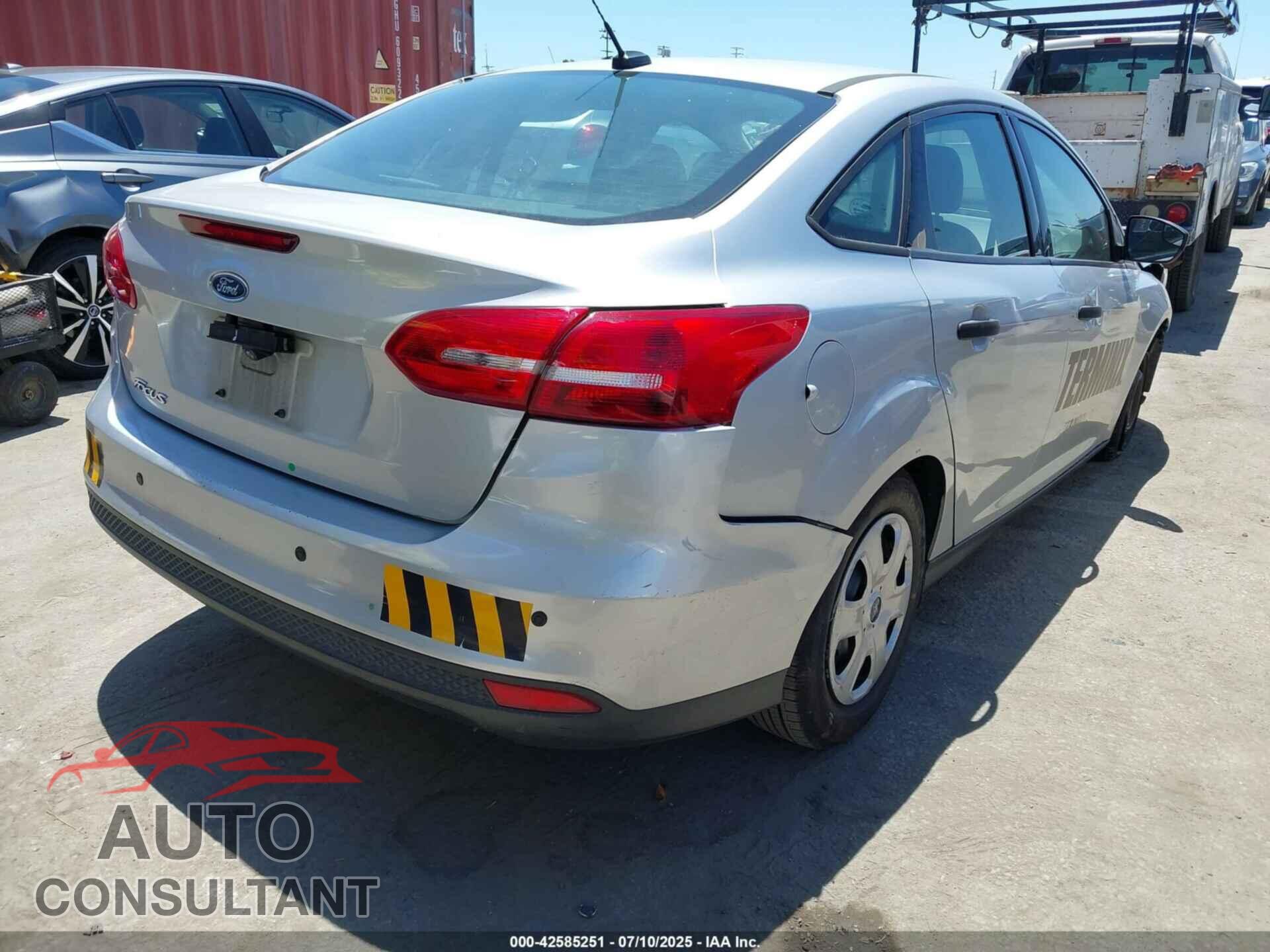 FORD FOCUS 2016 - 1FADP3E25GL384591