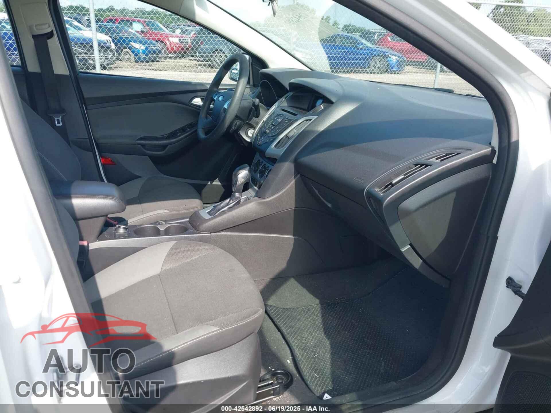 FORD FOCUS 2013 - 1FADP3F23DL208410
