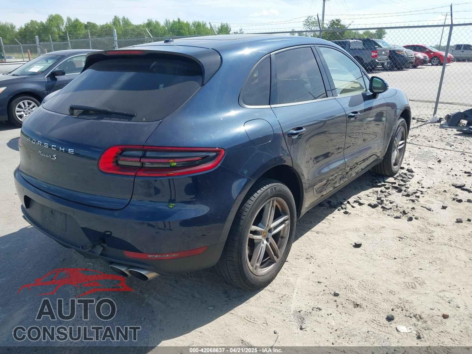 PORSCHE MACAN 2015 - WP1AB2A55FLB67075