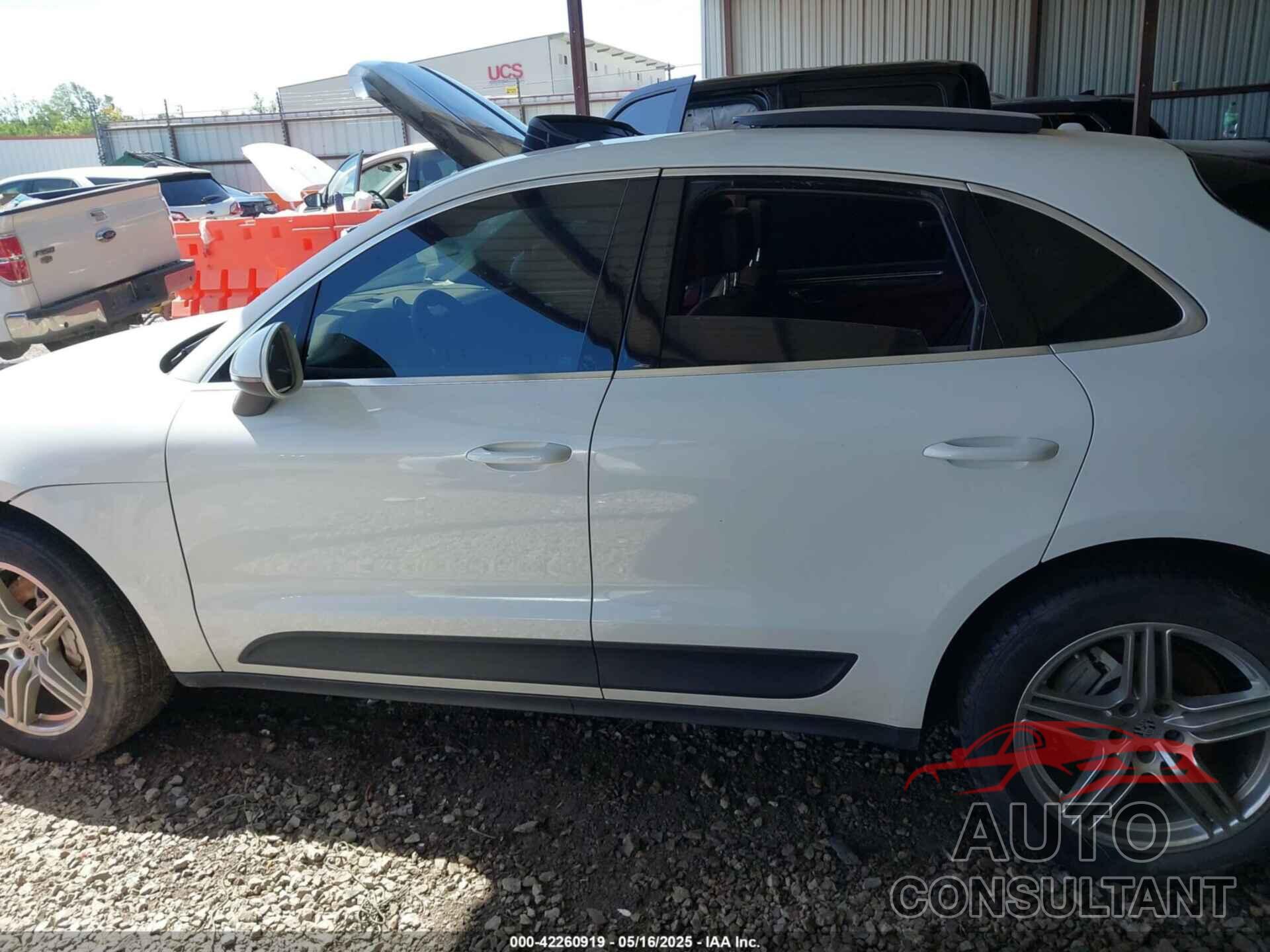 PORSCHE MACAN 2015 - WP1AB2A50FLB64939