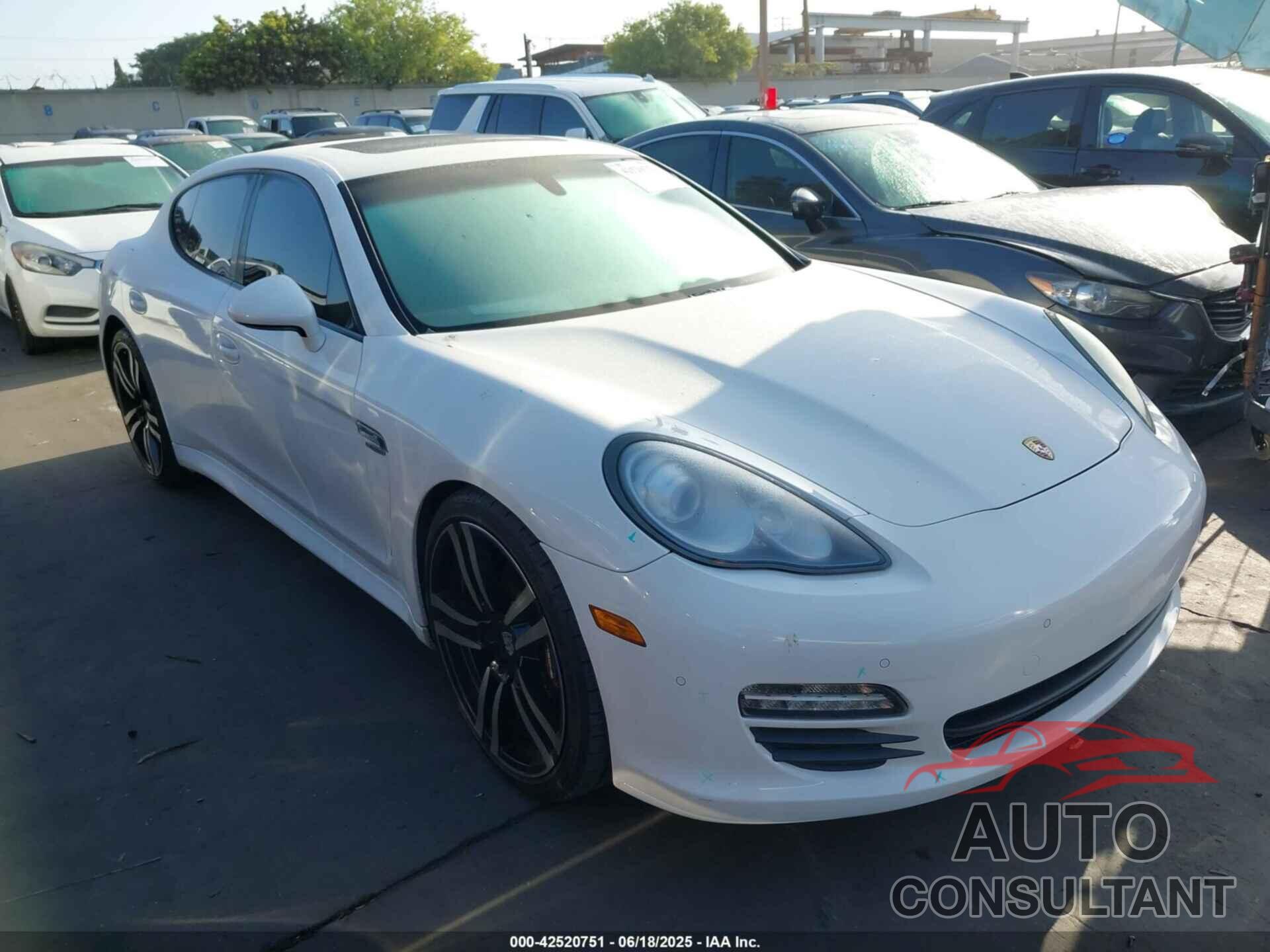 PORSCHE PANAMERA 2011 - WP0AA2A72BL016484