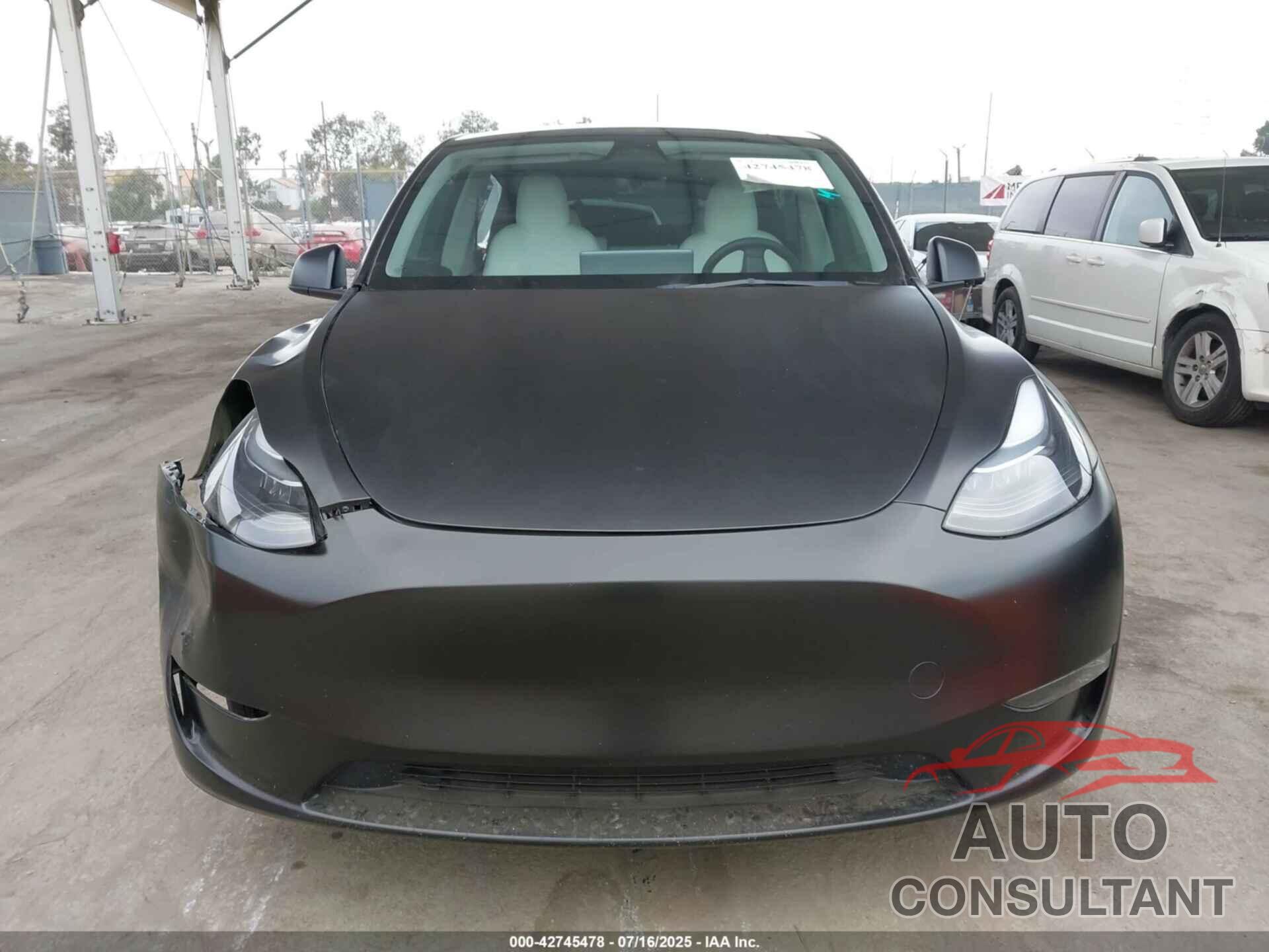 TESLA MODEL Y 2023 - 7SAYGDEF2PF659490