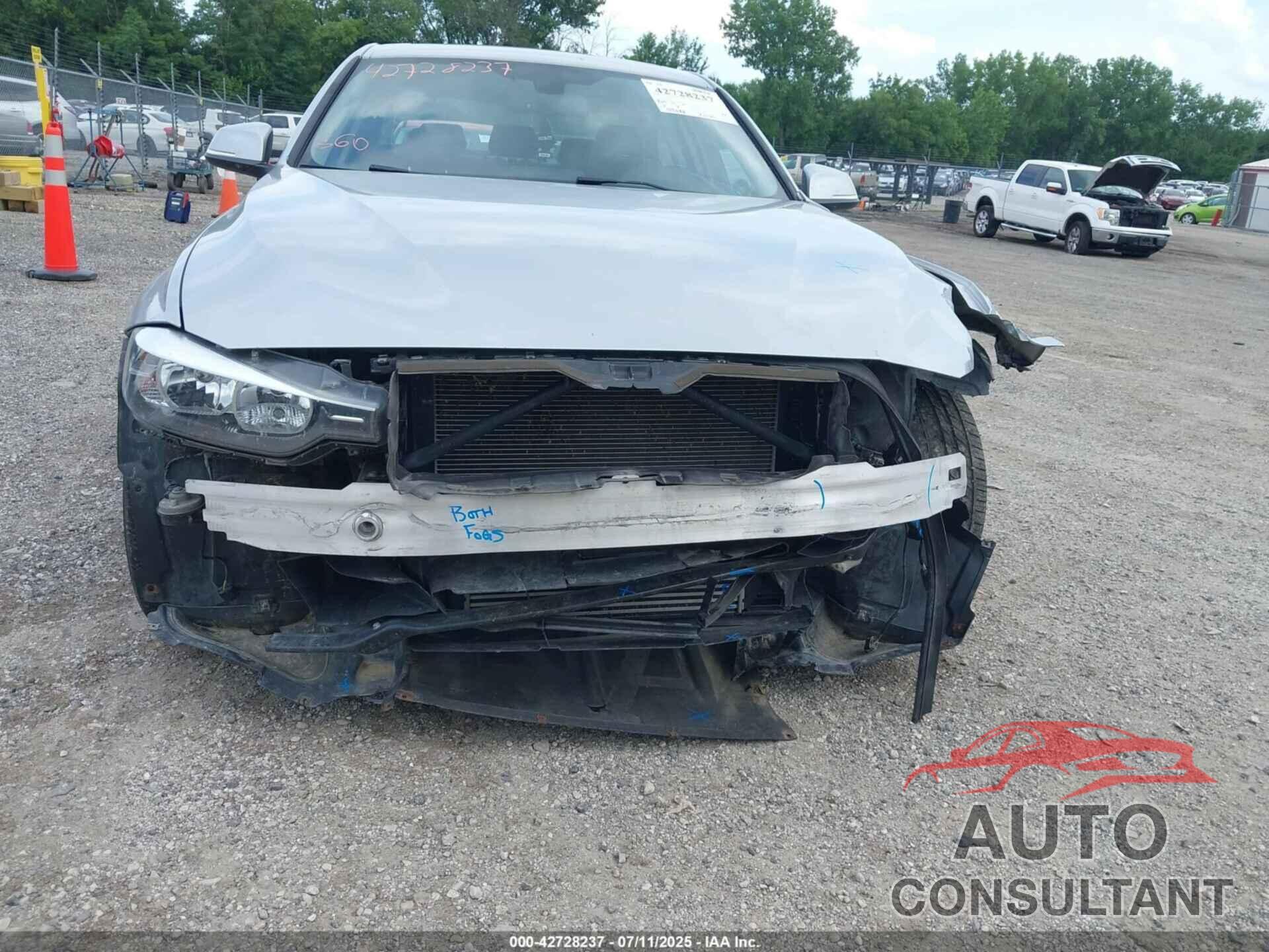 BMW 328I 2015 - WBA3B3C5XFF546632