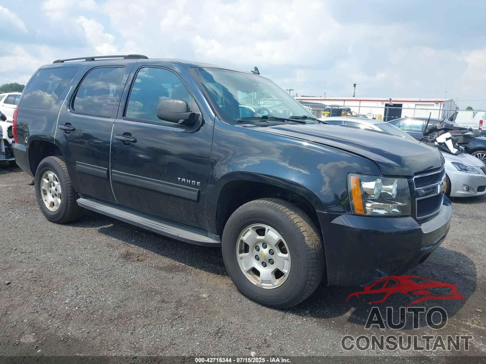 CHEVROLET TAHOE 2013 - 1GNSKBE07DR307715