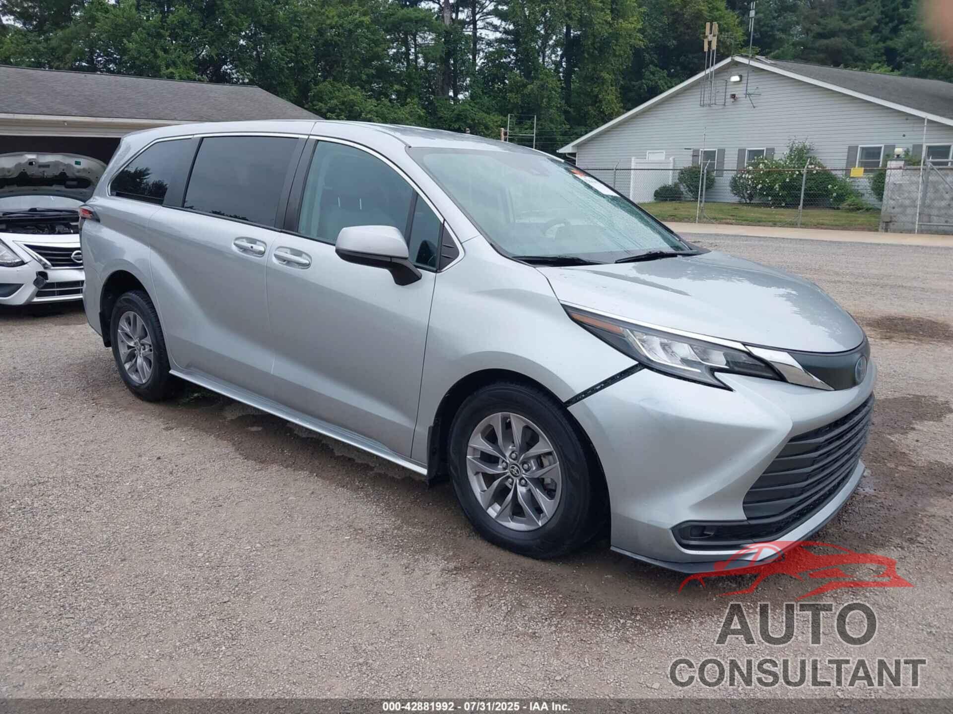 TOYOTA SIENNA 2021 - 5TDKRKEC6MS031995