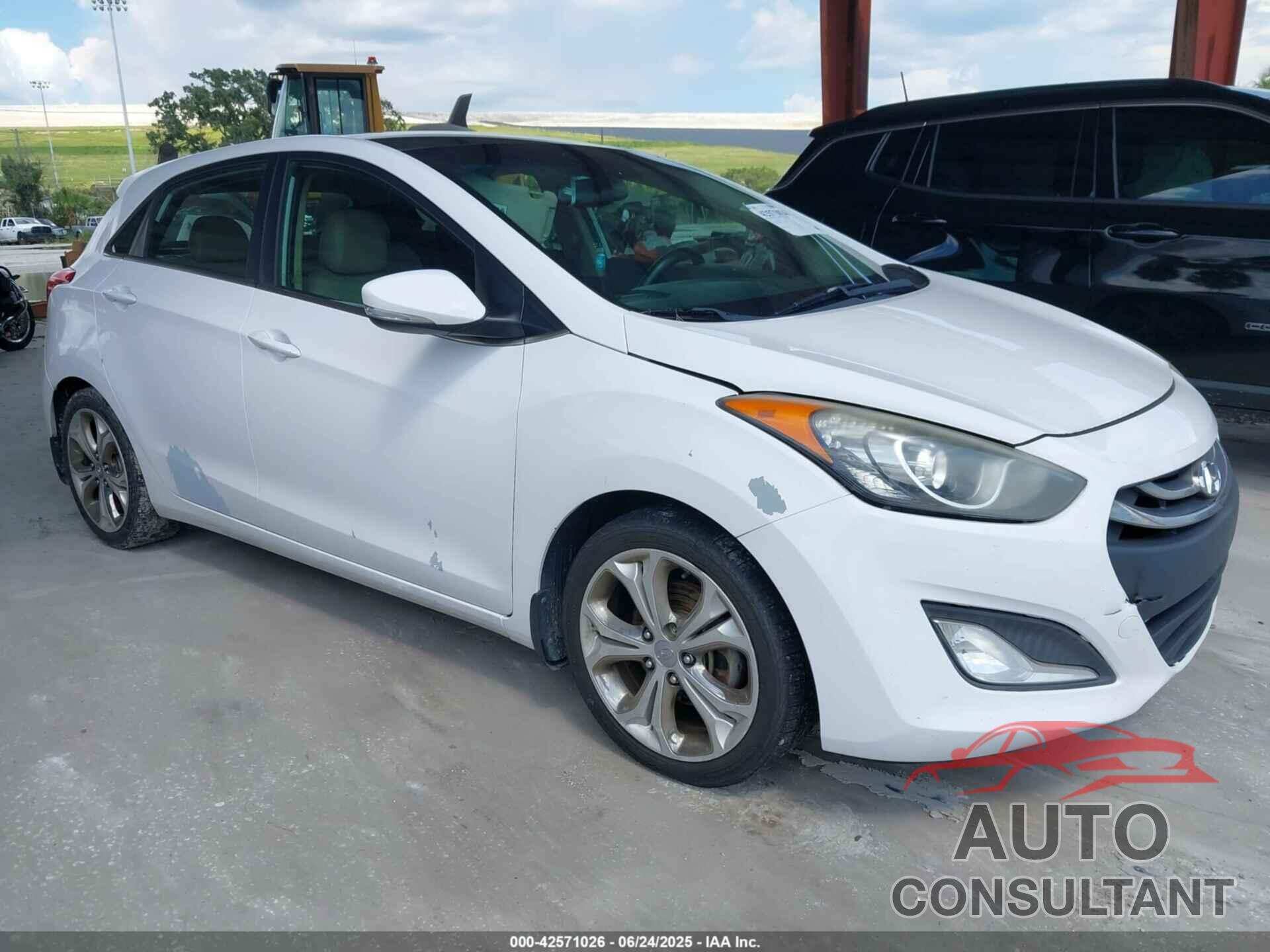 HYUNDAI ELANTRA GT 2013 - KMHD35LE8DU130079