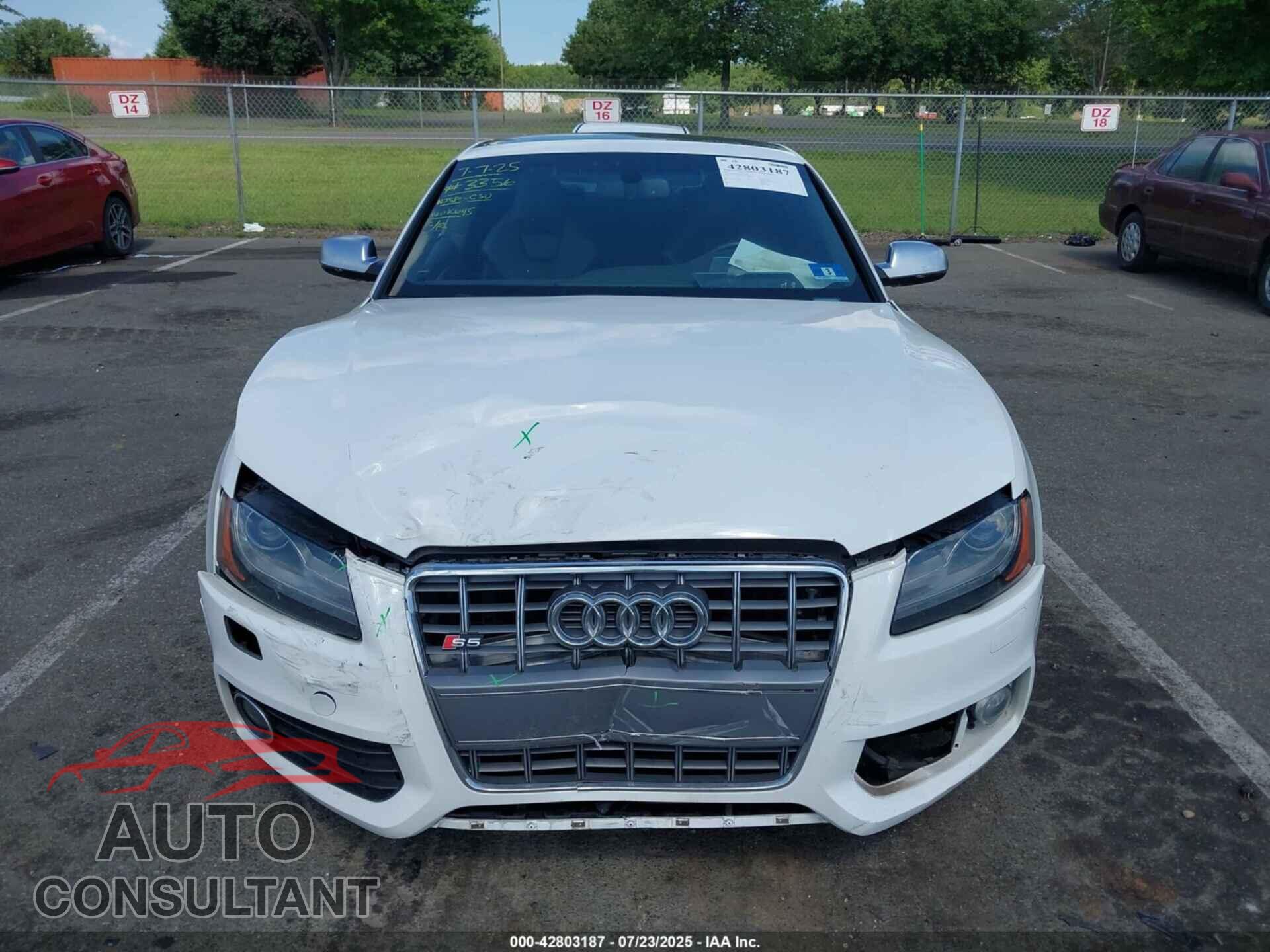 AUDI S5 2011 - WAUCVAFR2BA003356