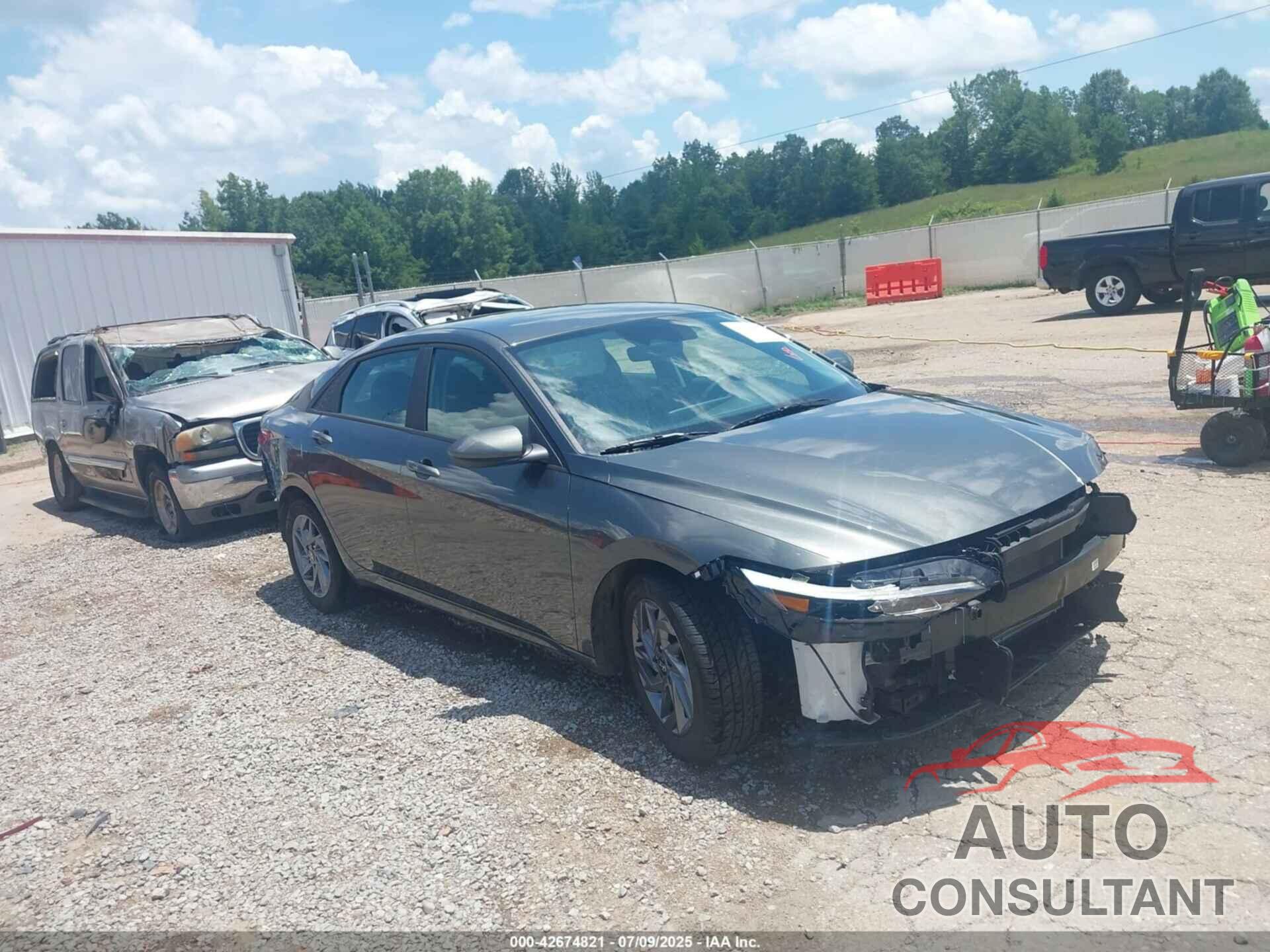 HYUNDAI ELANTRA 2024 - KMHLM4DG1RU706119