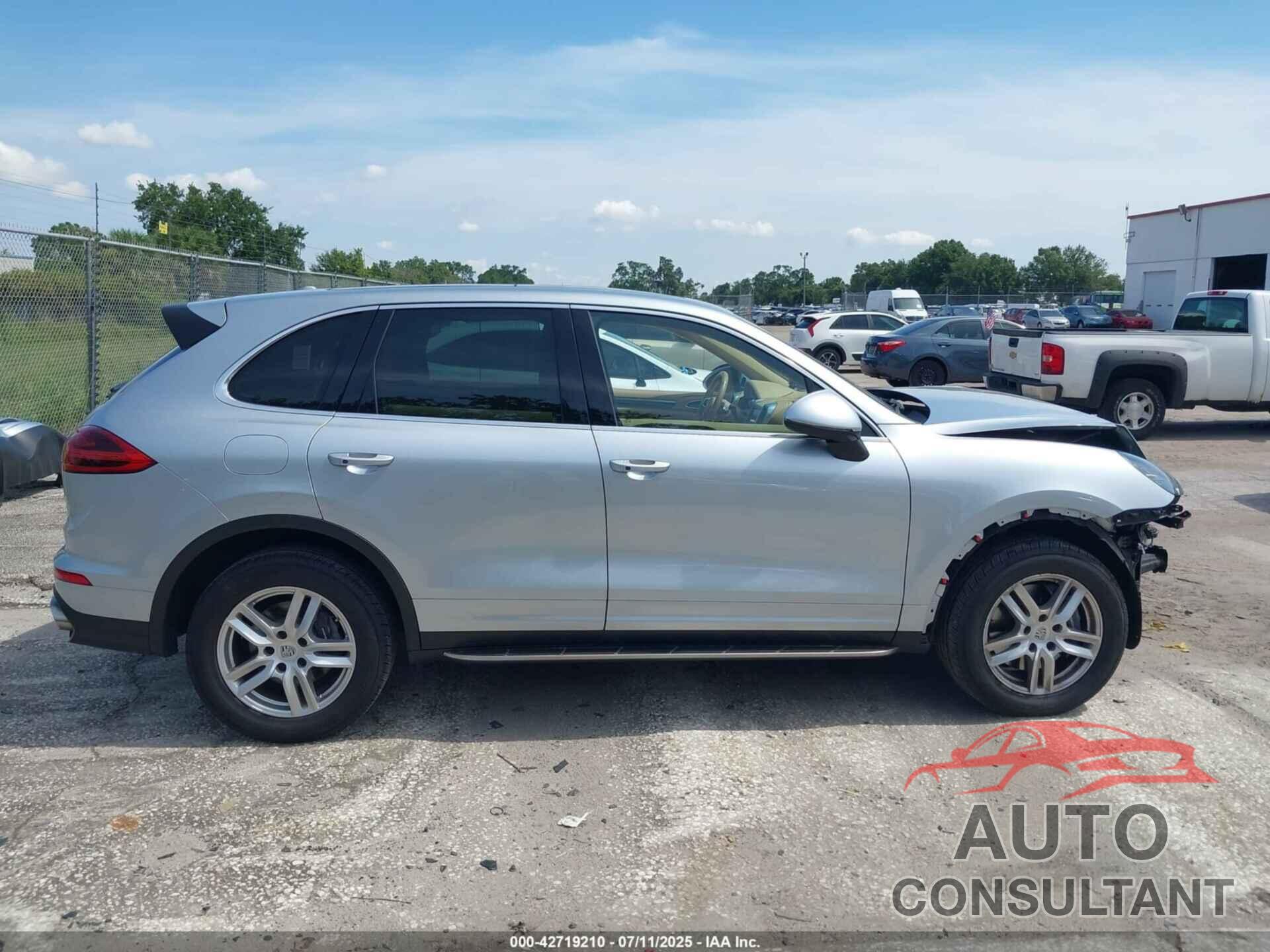 PORSCHE CAYENNE 2016 - WP1AA2A2XGLA11351