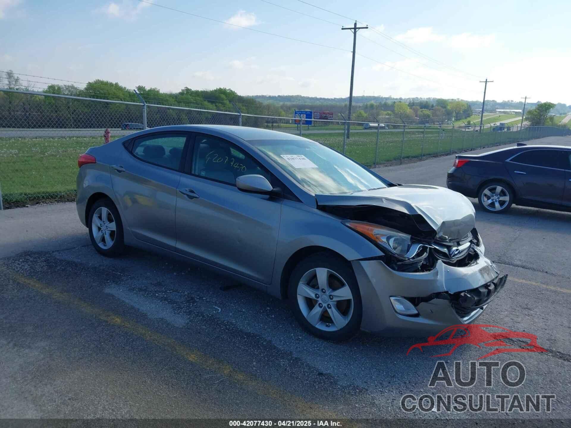 HYUNDAI ELANTRA 2012 - KMHDH4AE9CU330529