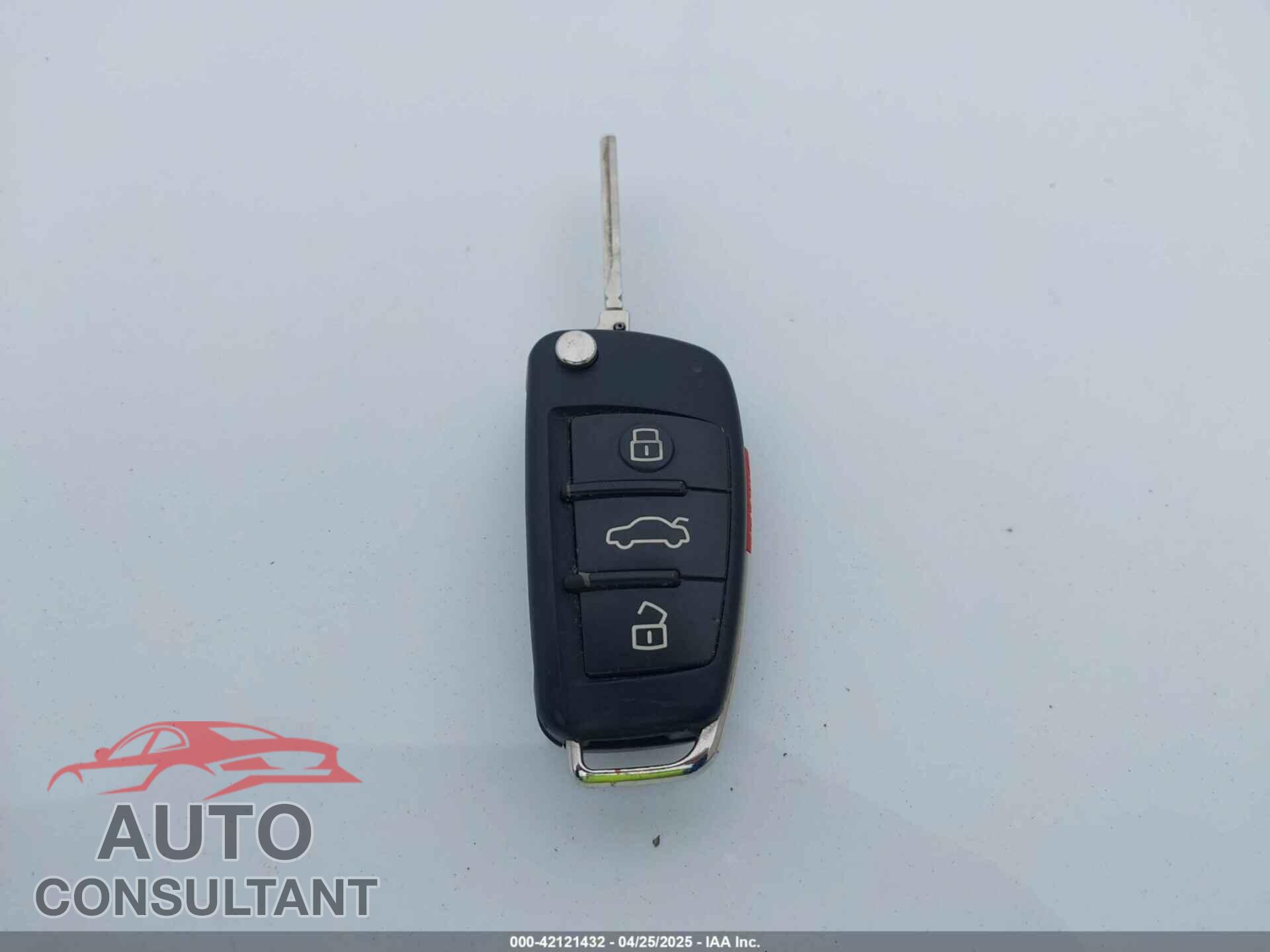 AUDI TT 2012 - TRUBFAFK0C1008531