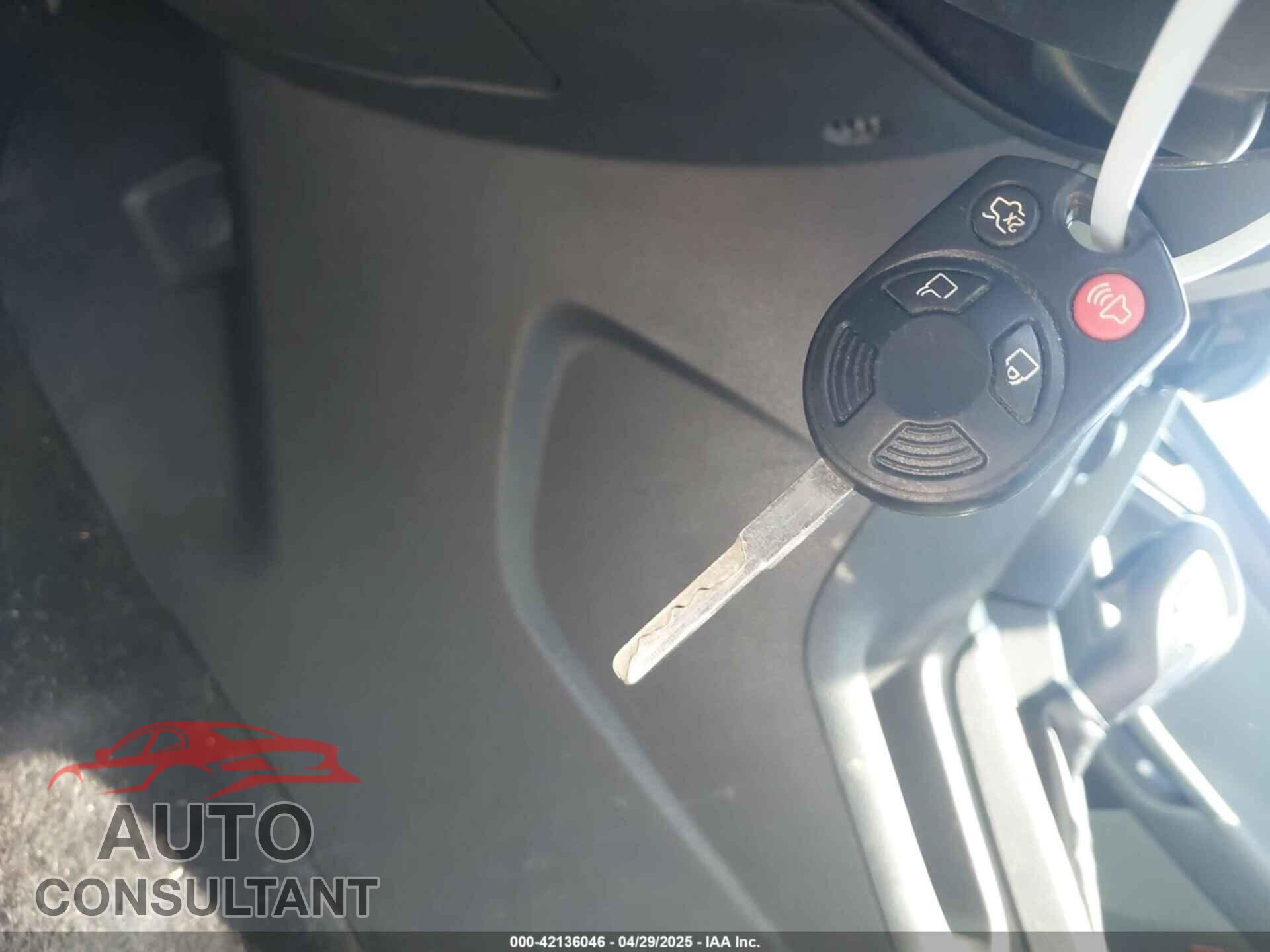 FORD FOCUS 2014 - 1FADP3F25EL458054