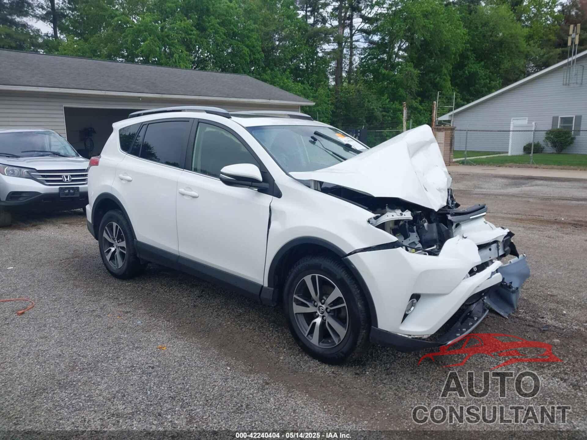 TOYOTA RAV4 2017 - JTMWFREV9HJ126106
