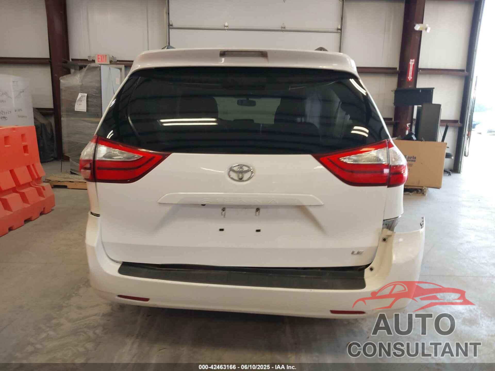 TOYOTA SIENNA 2017 - 5TDKZ3DC1HS825297