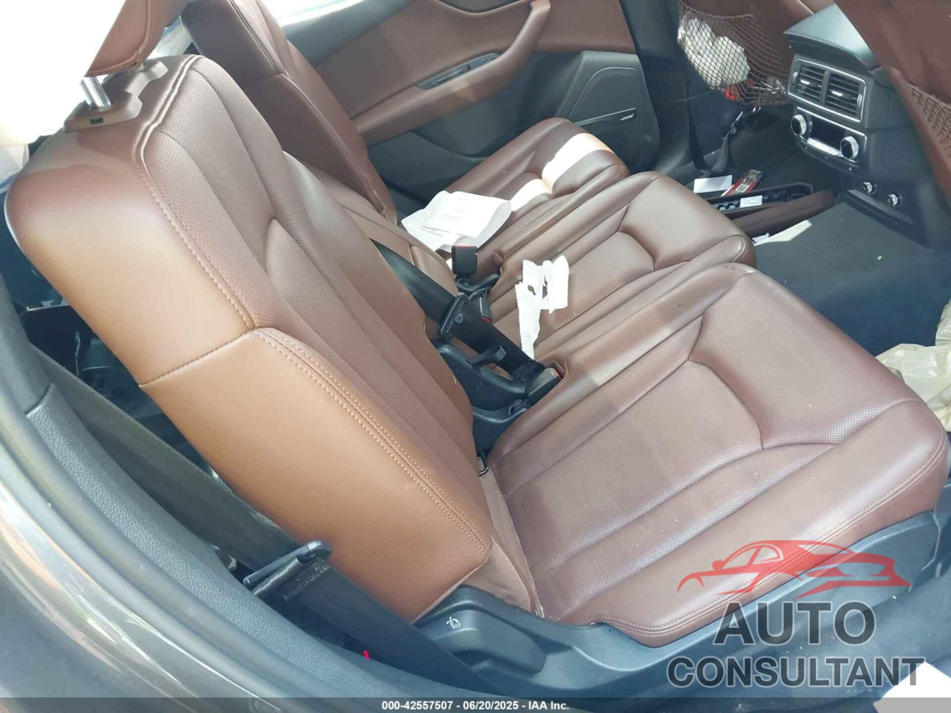 AUDI Q7 2018 - WA1VAAF75JD036199