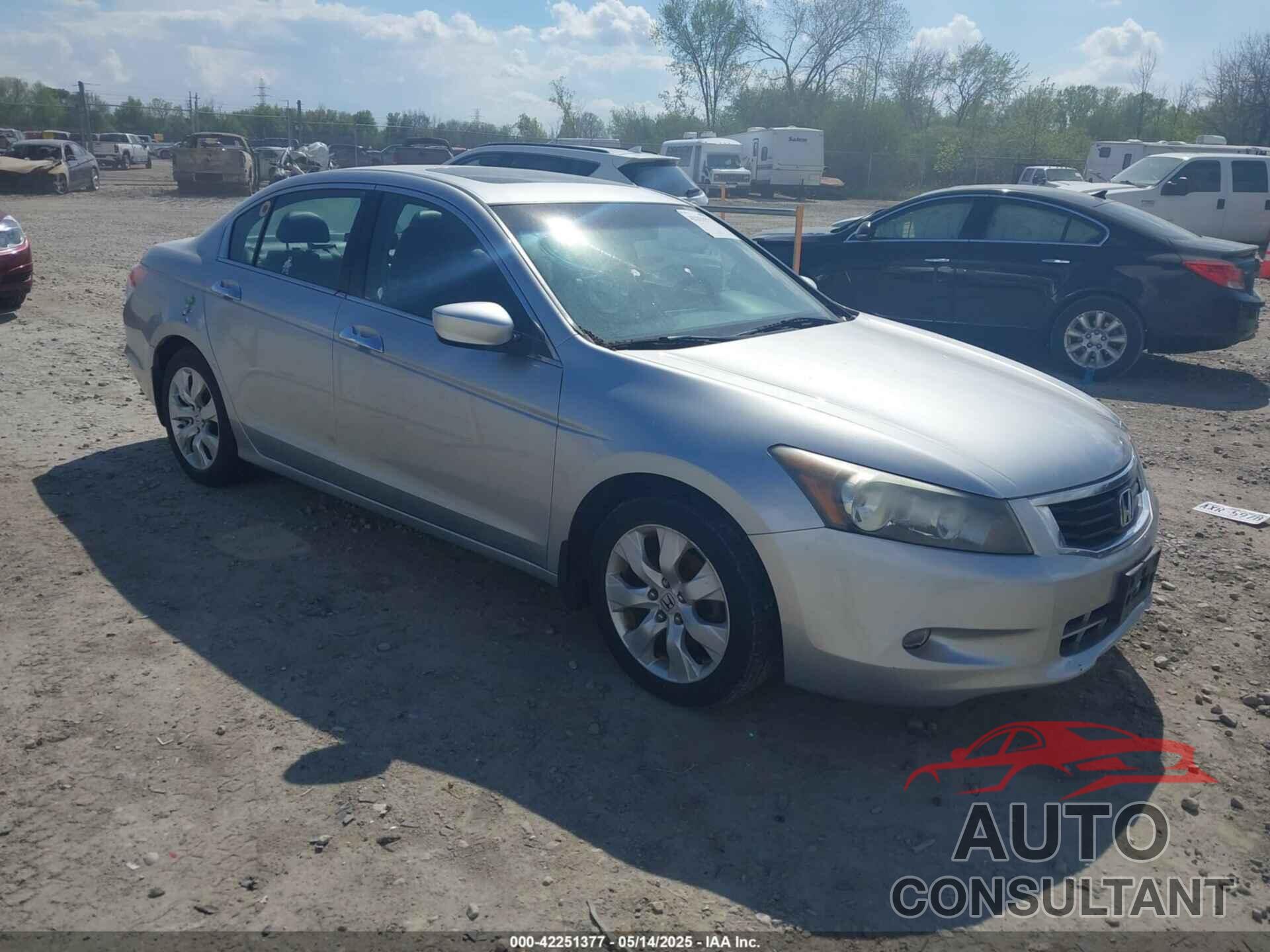 HONDA ACCORD 2010 - 1HGCP3F83AA010770