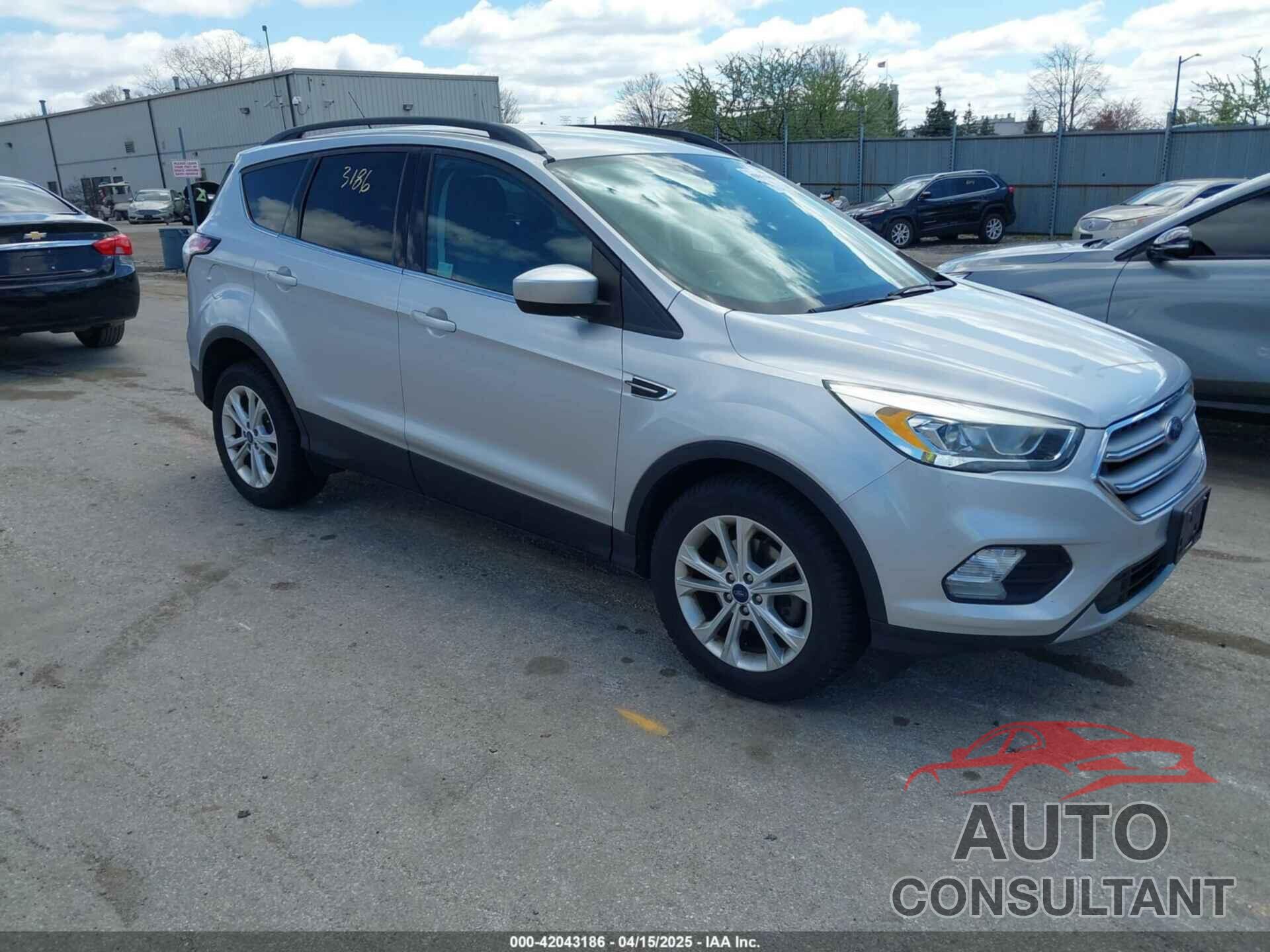 FORD ESCAPE 2017 - 1FMCU0GD3HUD25445