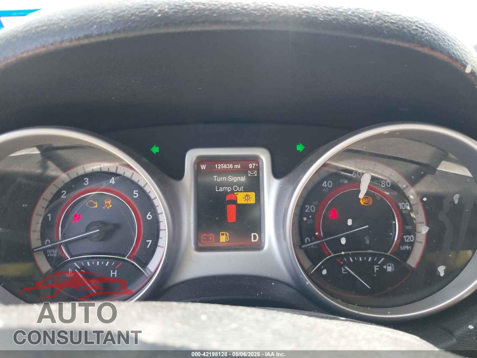 DODGE JOURNEY 2015 - 3C4PDCBB8FT746016