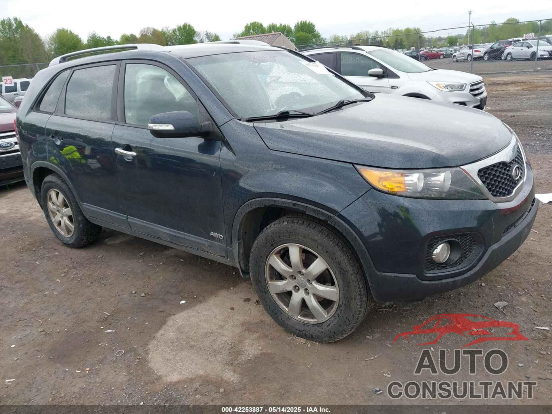 KIA SORENTO 2013 - 5XYKTCA67DG405003