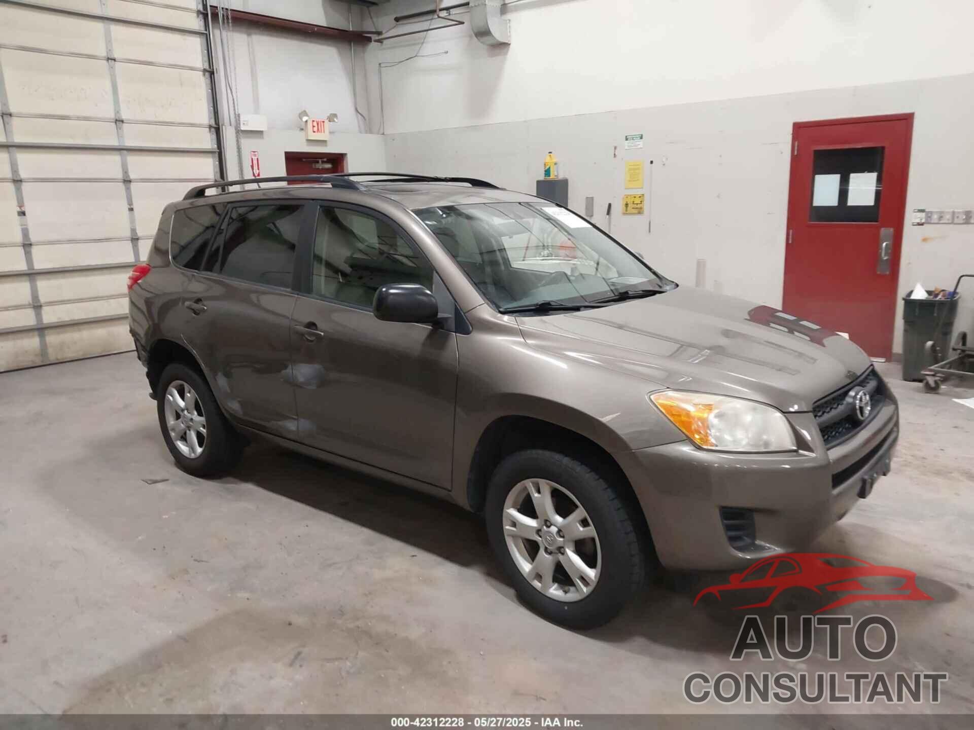 TOYOTA RAV4 2012 - JTMBF4DV4CD045427