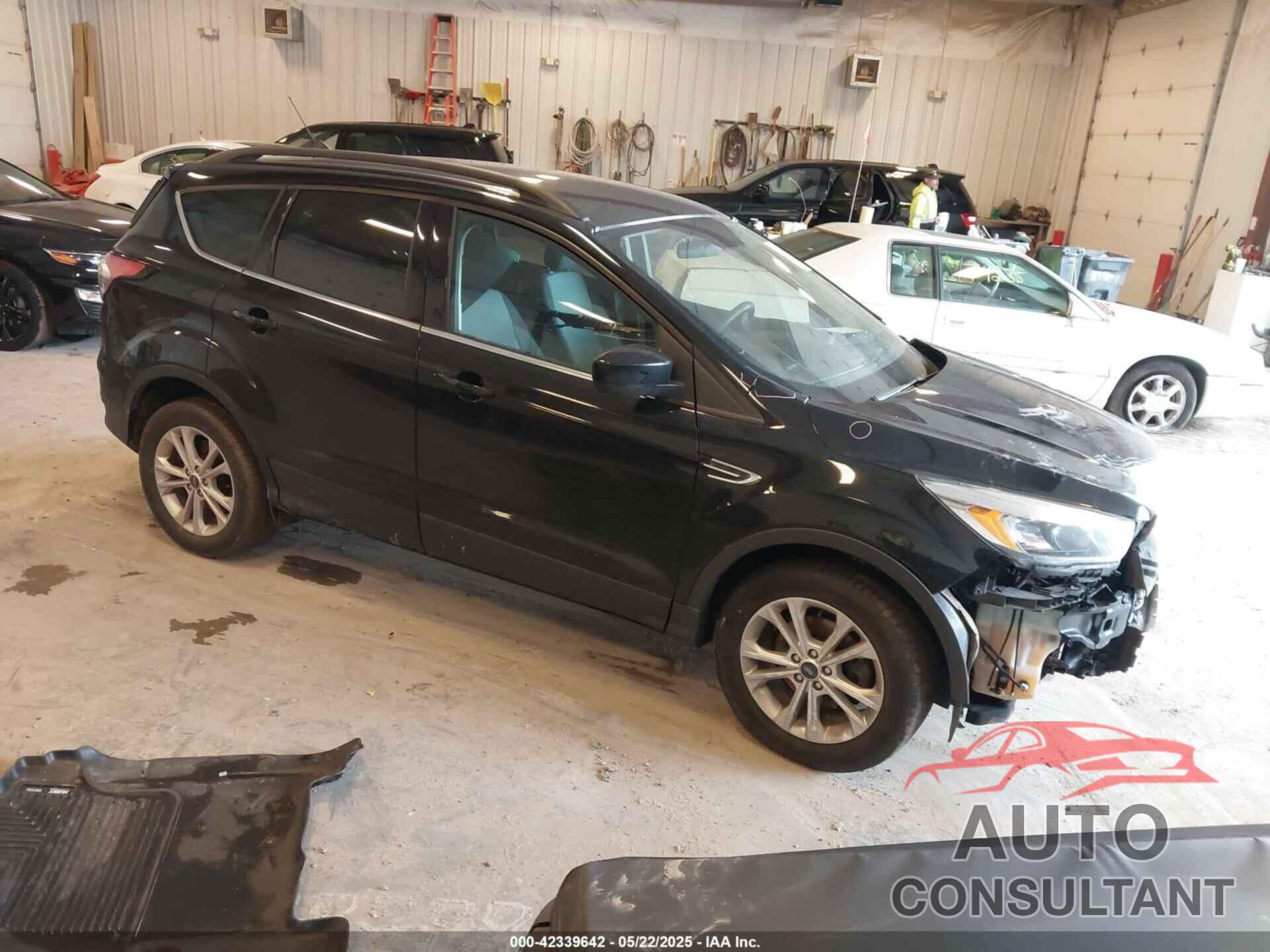 FORD ESCAPE 2018 - 1FMCU0GD1JUC32428
