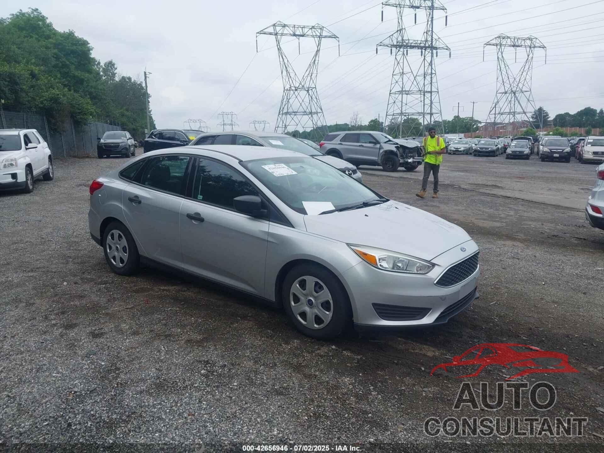 FORD FOCUS 2015 - 1FADP3E23FL253965
