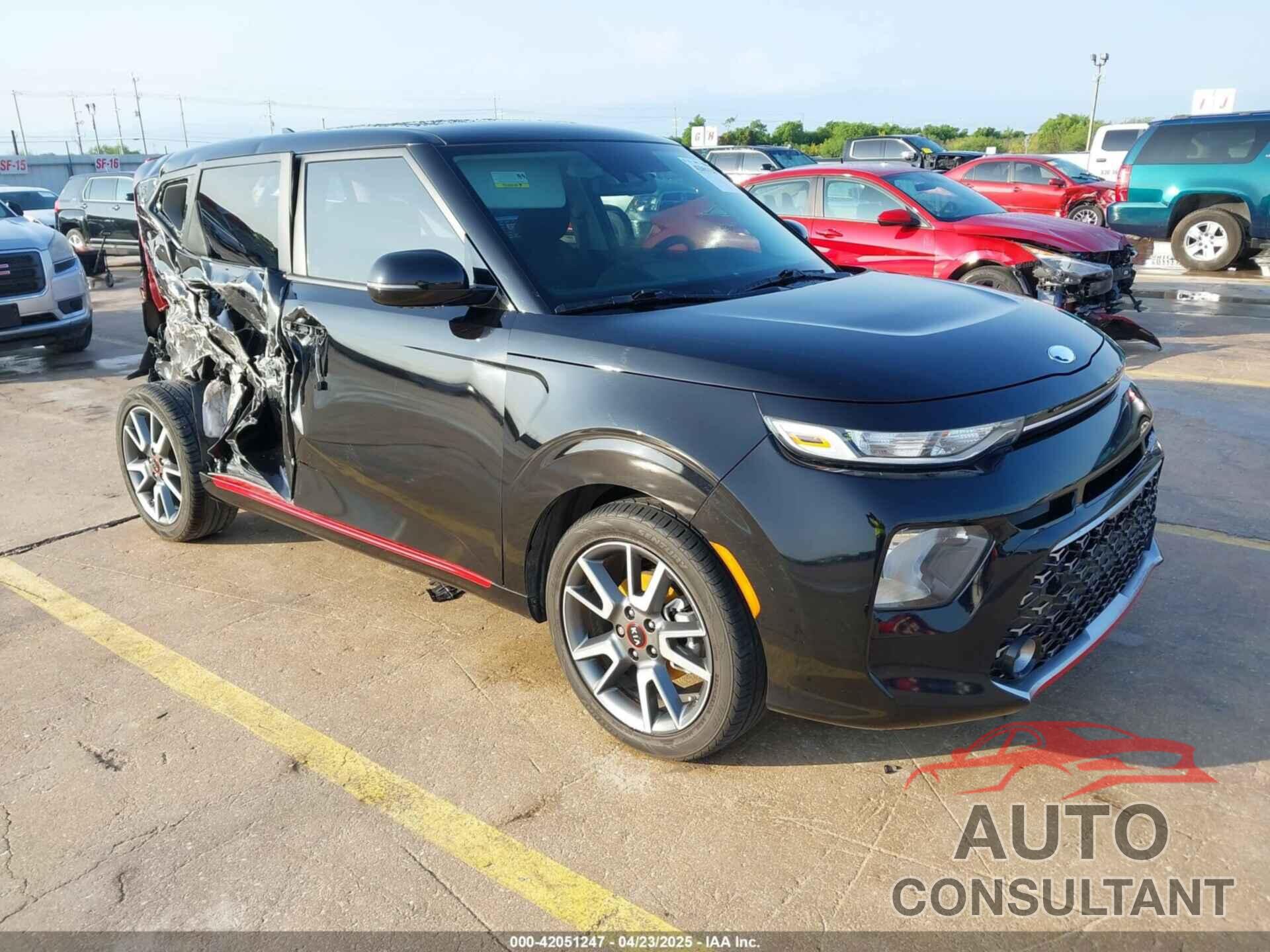 KIA SOUL 2020 - KNDJ63AU9L7033435