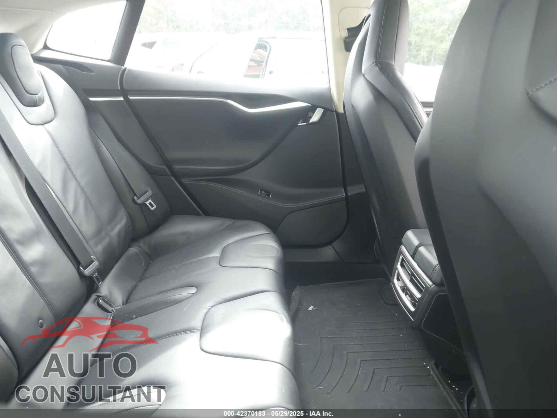 TESLA MODEL S 2013 - 5YJSA1CN4DFP26552
