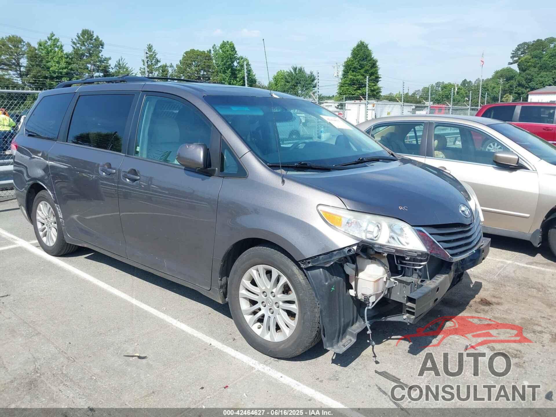 TOYOTA SIENNA 2013 - 5TDYK3DC4DS335199