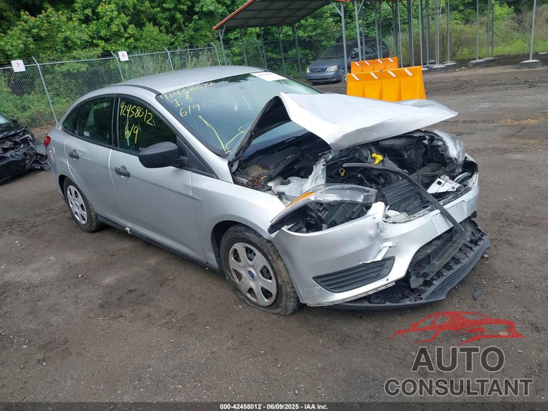 FORD FOCUS 2018 - 1FADP3E26JL227403